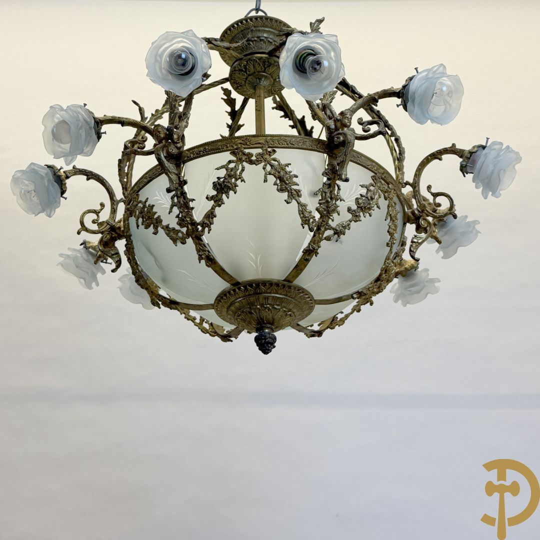 Bronzen ronde luchter met 12 lichtpunten en roosjes