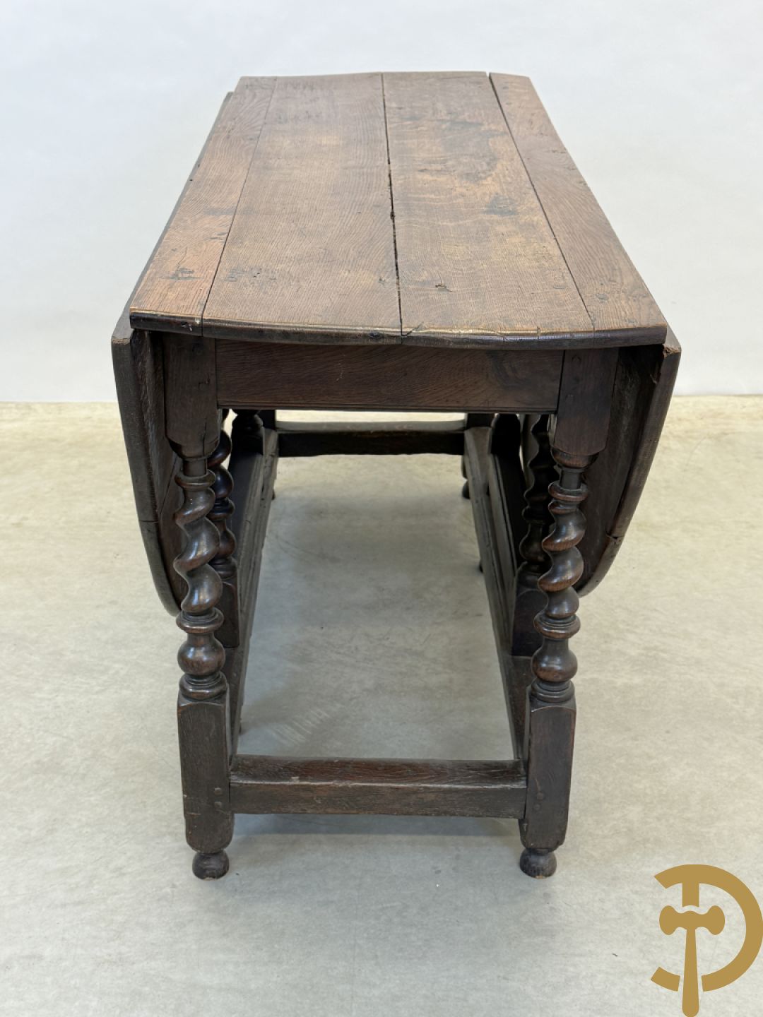 Massief eiken Engelse gateleggtafel met lade op getorste poten