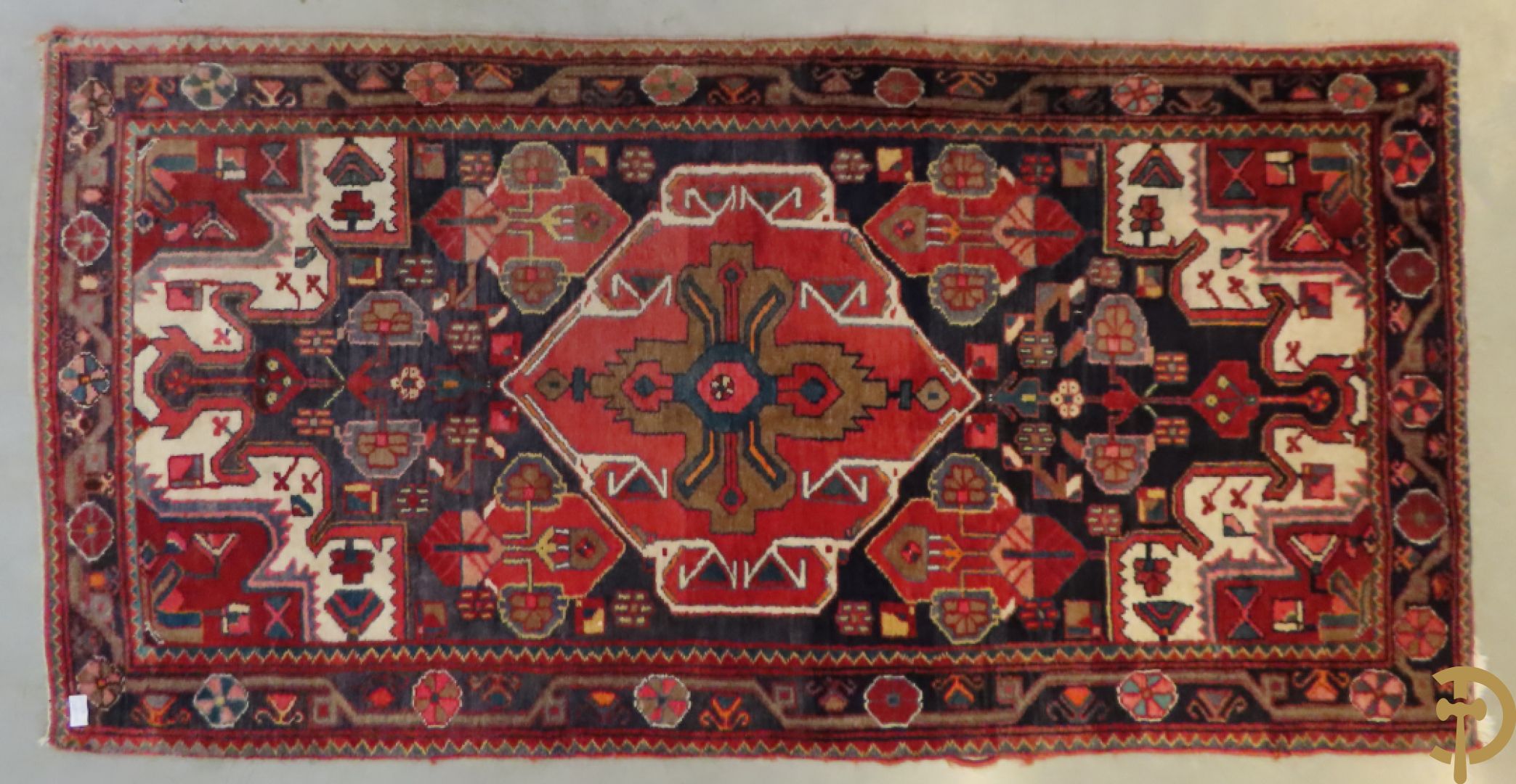 Drie oosterse handgeknoopte tapijten Kaukasus