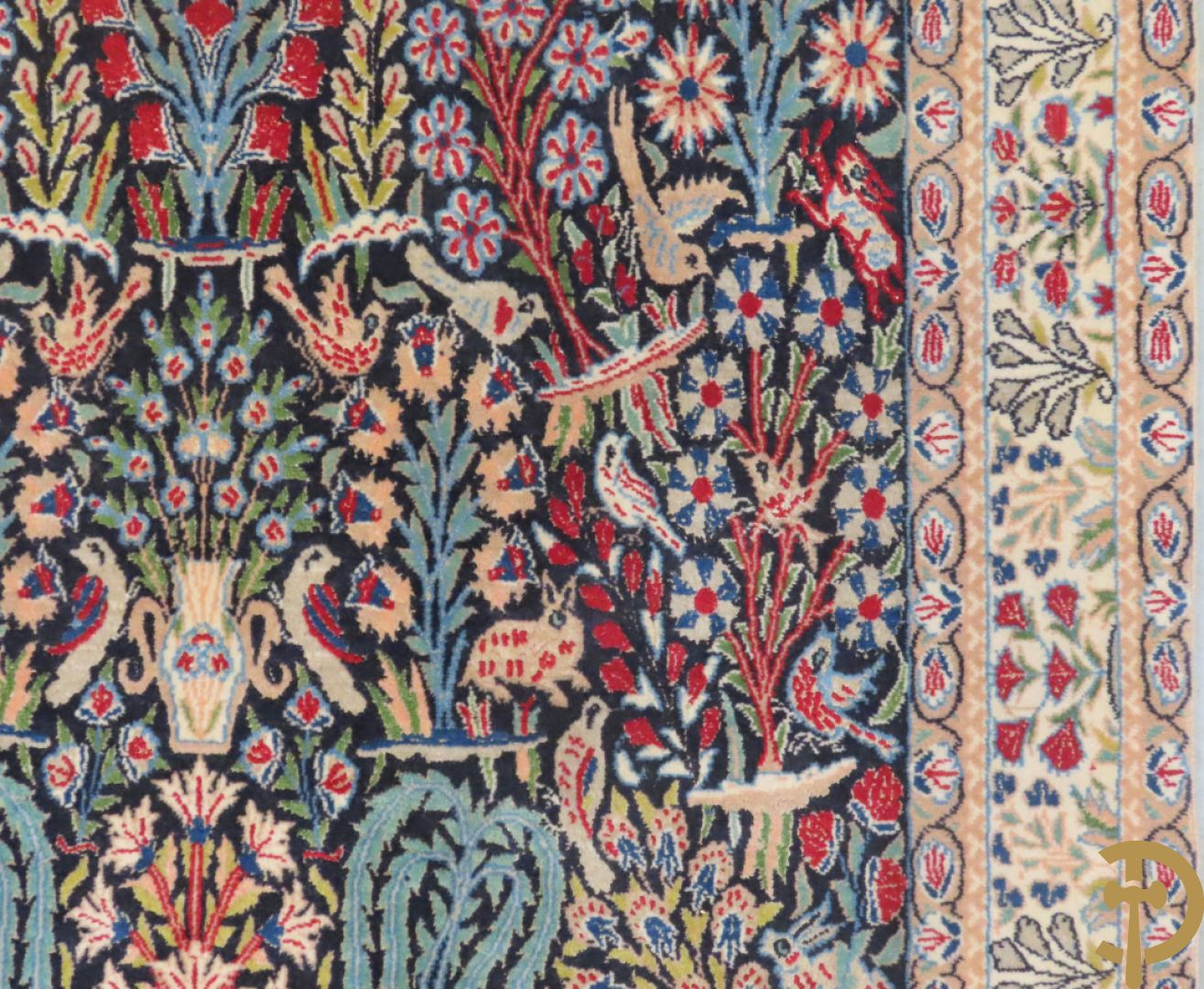 Oosters handgeknoopt tapijt Heriké met decor van amforen , bloemen en vogels