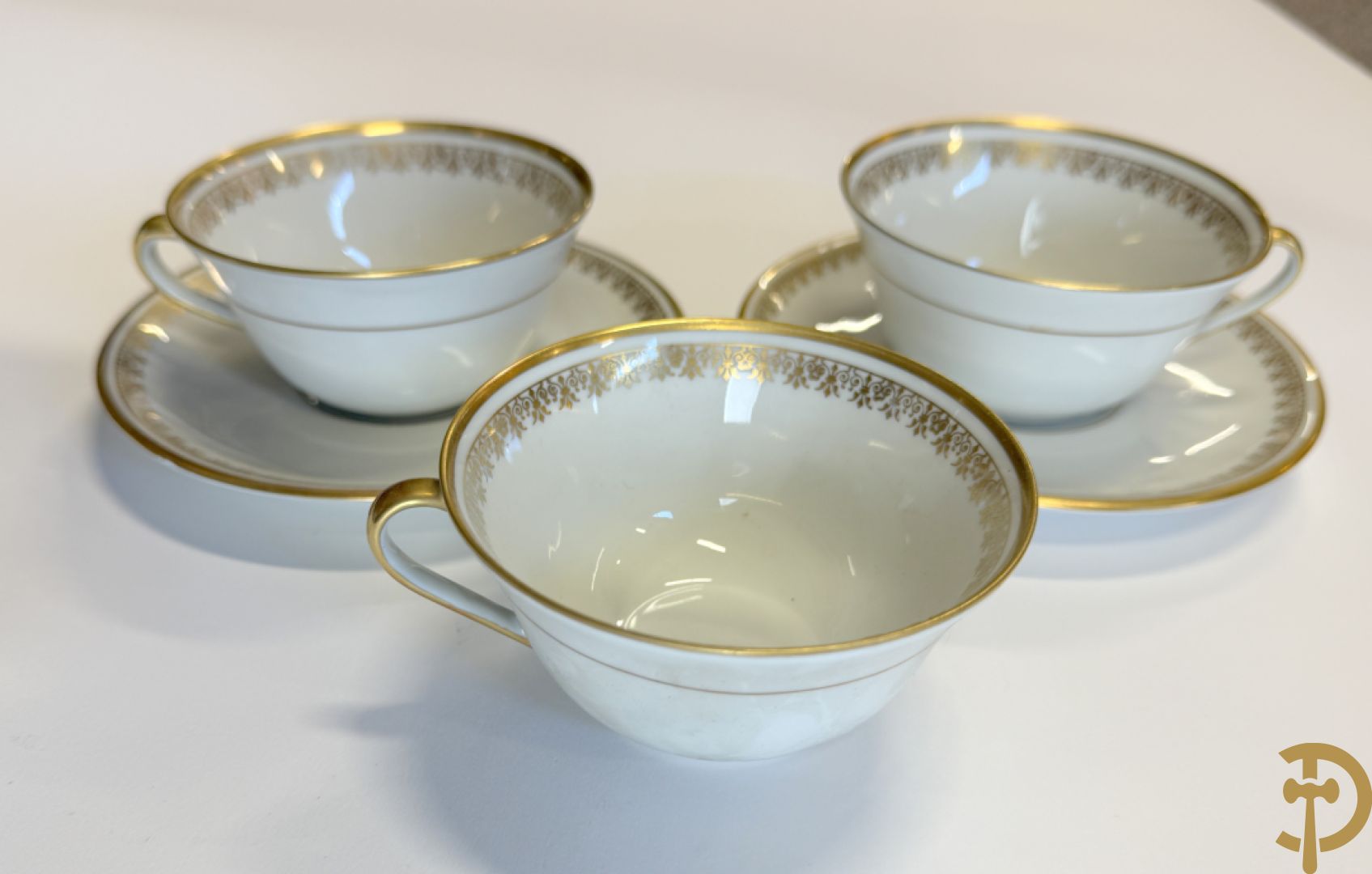 Wit porseleinen servies met vergulde rand, Eschenbach Germany + porseleinen servies met blauwe rand, Winterling Kirchenlamitz Bavaria