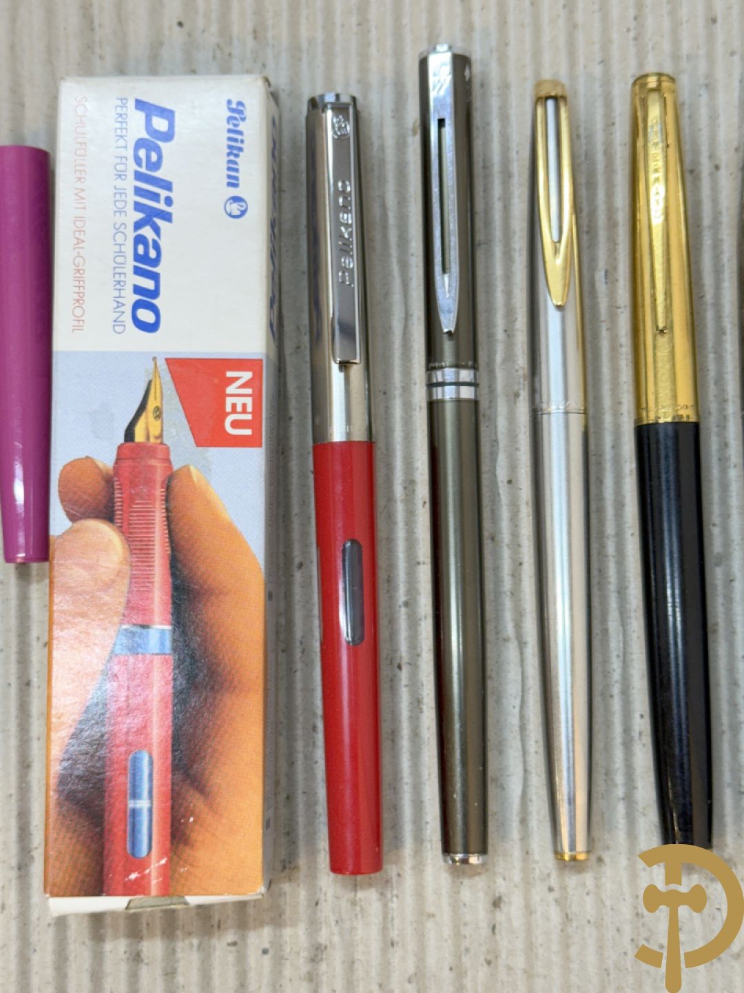 Zeven Waterman vulpennen + 2 Pelikan vulpennen