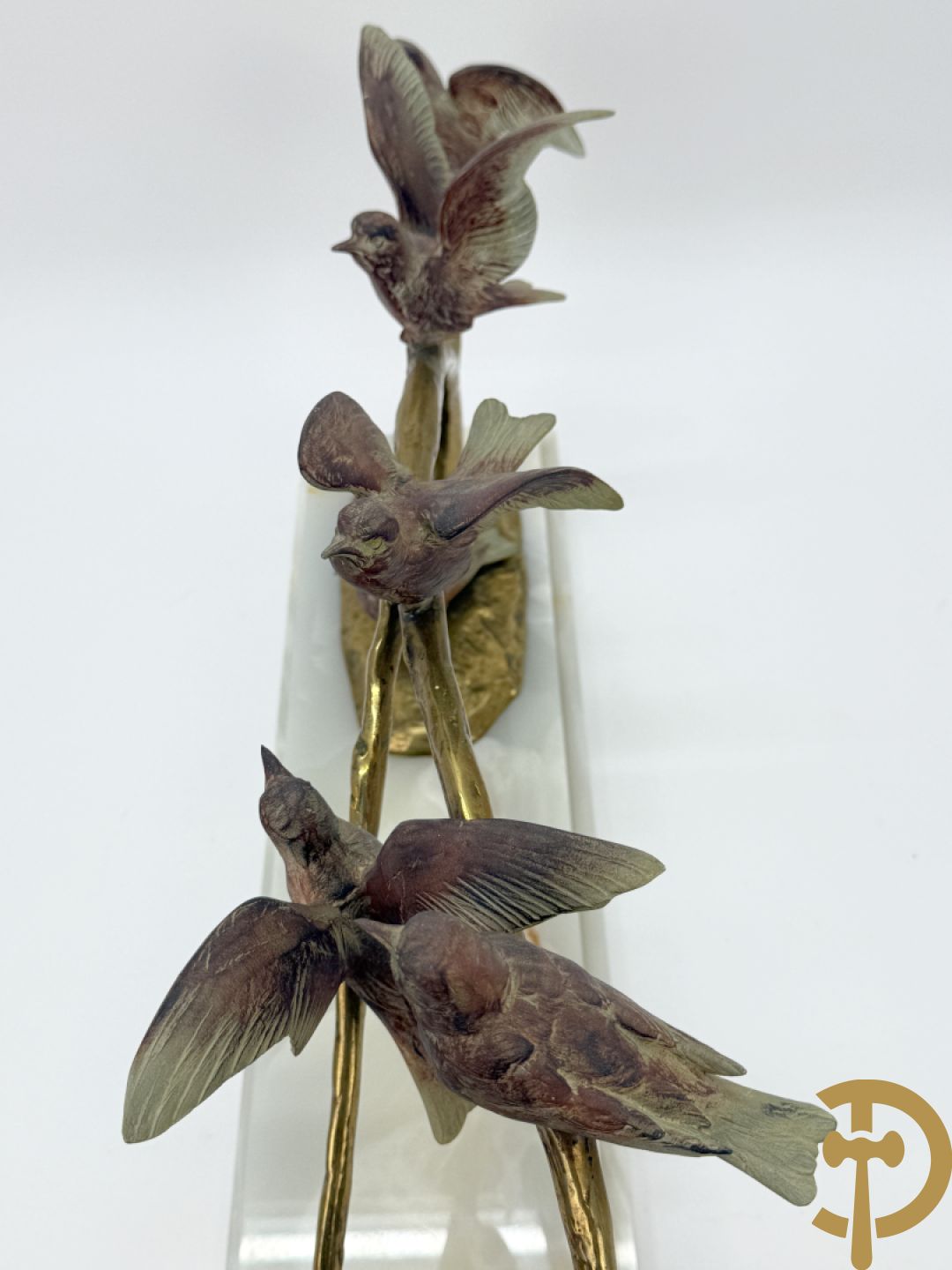 Ongetekend - Vergulde bronzen tak met zes vogels, op onix marmeren sokkel