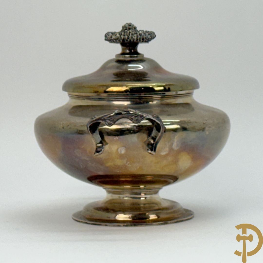 Zilveren koffiekan + bijhorende melk- en suikerpot, Louis XV stijl