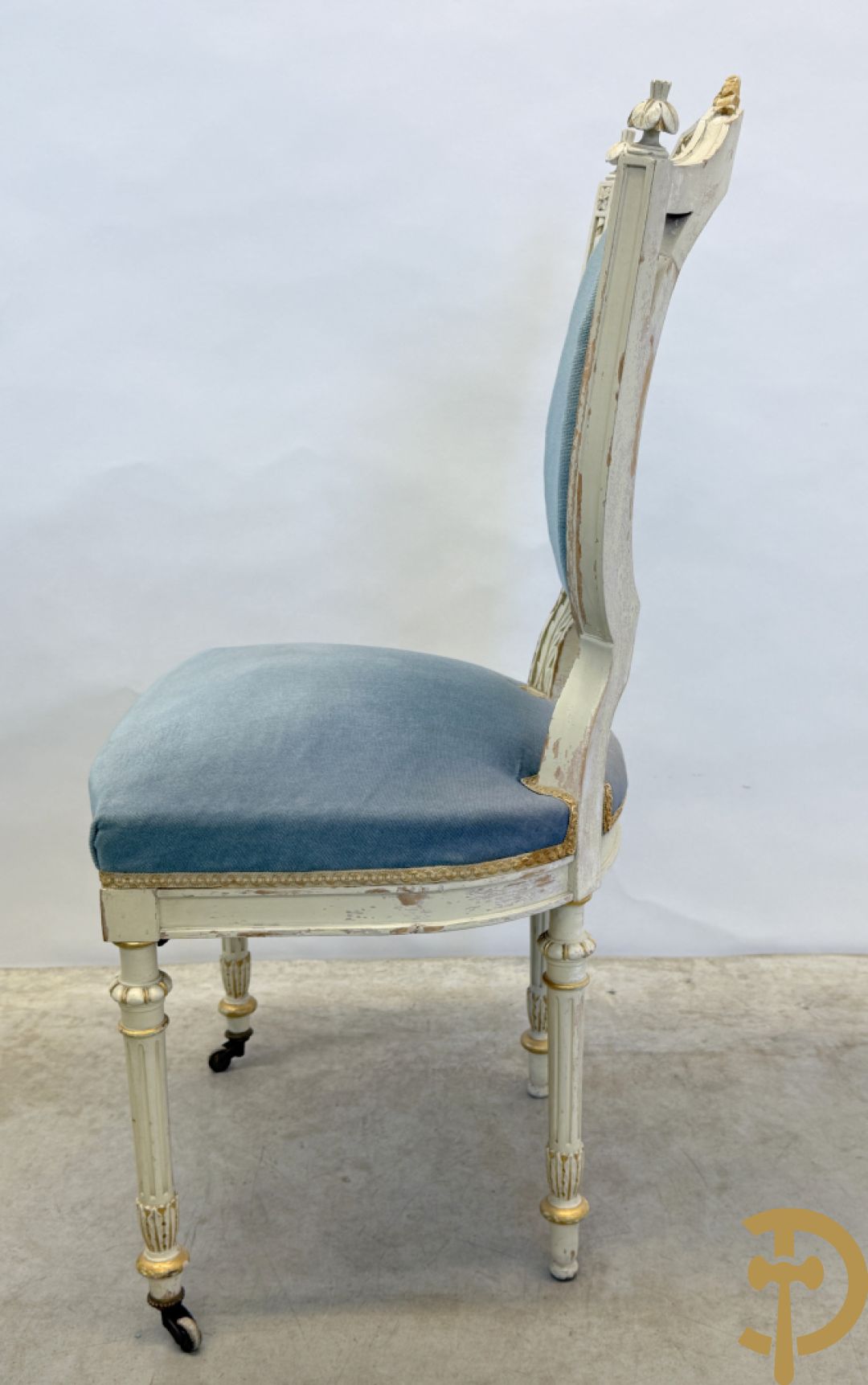 Salonensemble Louis XVI stijl bestaande uit 2 armzetels, 2 stoelen en salontafel
