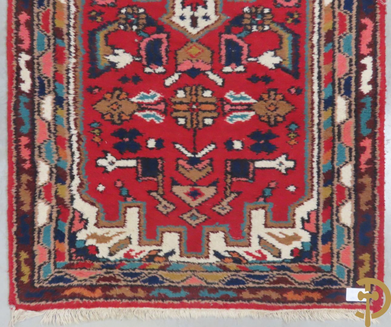 Zes oosterse handgeknoopte tapijten w.o. 2 Bouchara, Hamadan en 2 voettapijtjes