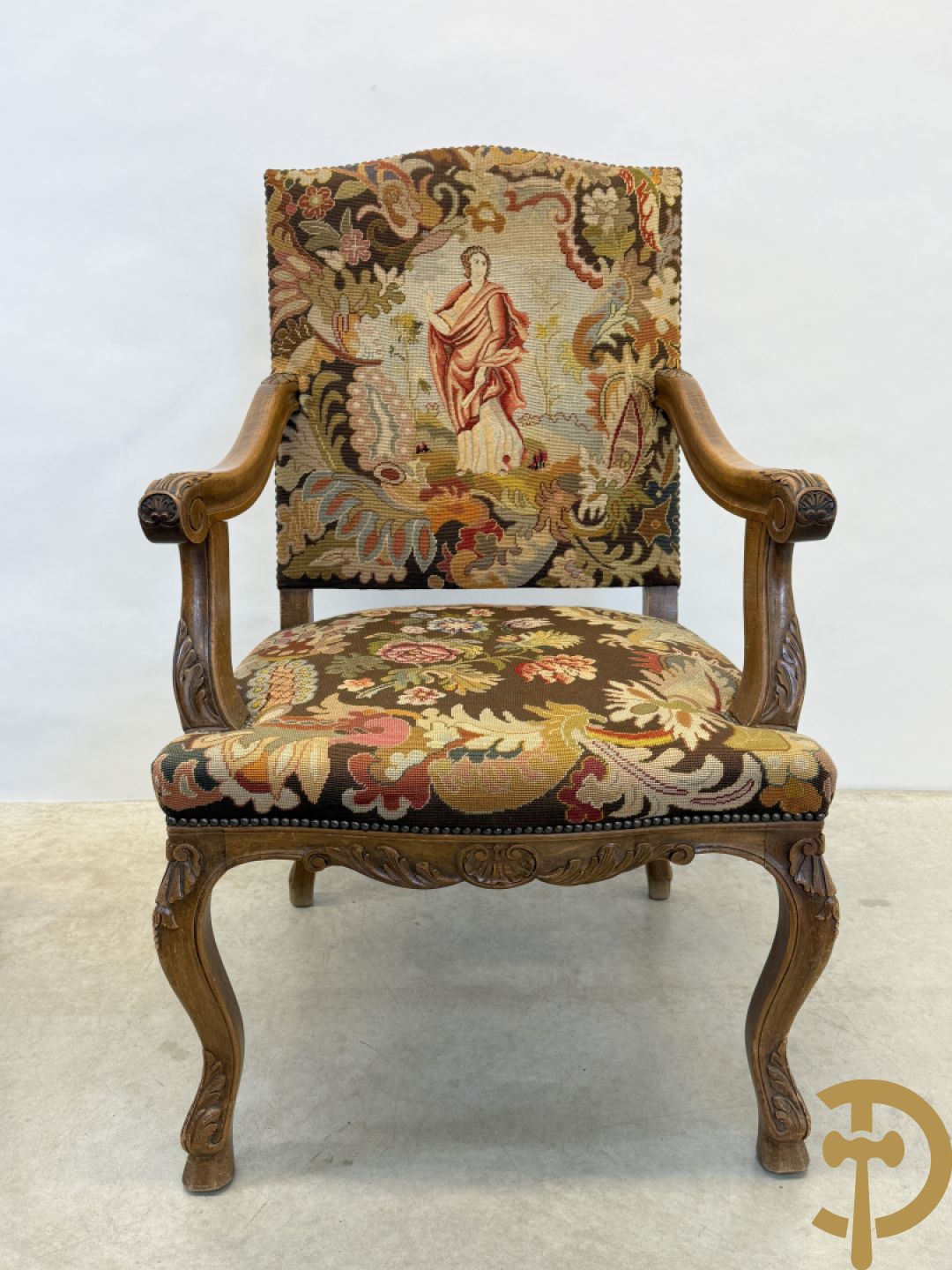 Armzetel Louis XIV met petit points + voetbankje