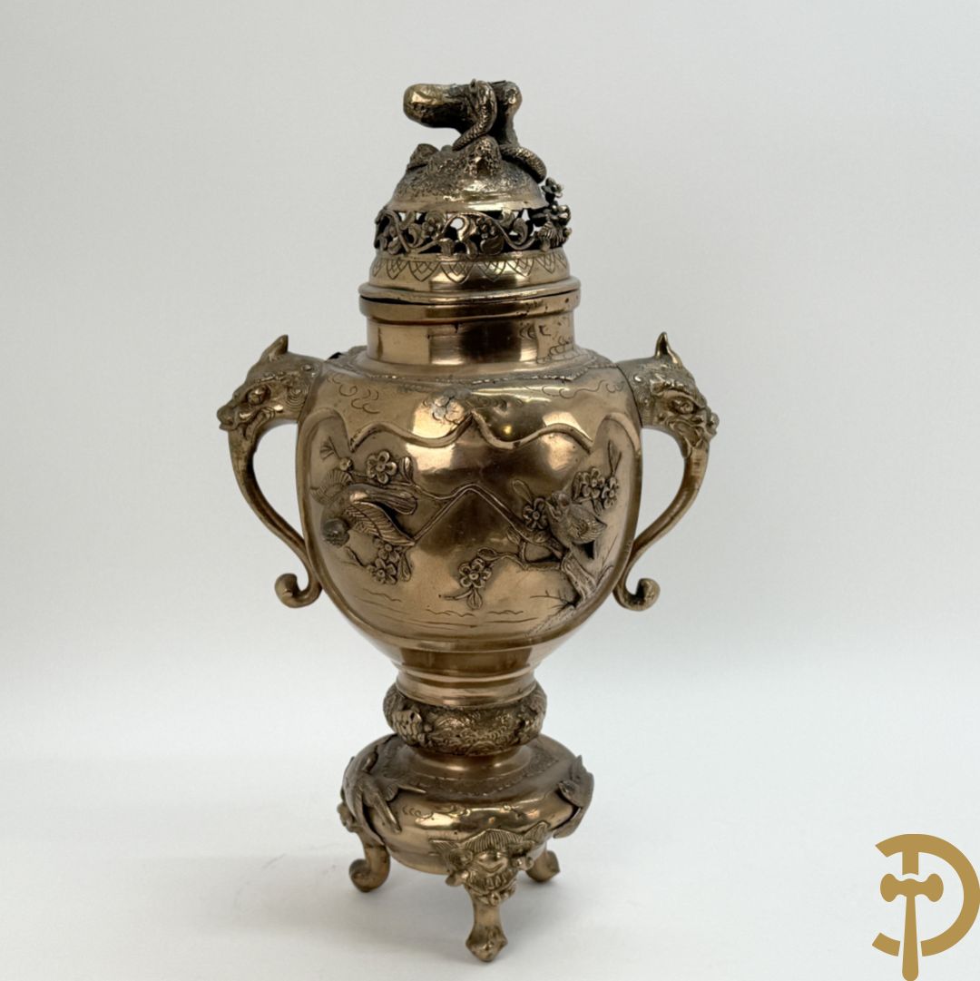 Vergulde bronzen Japanse brule parfum met vogelmotieven en bovenaan met slang bezet