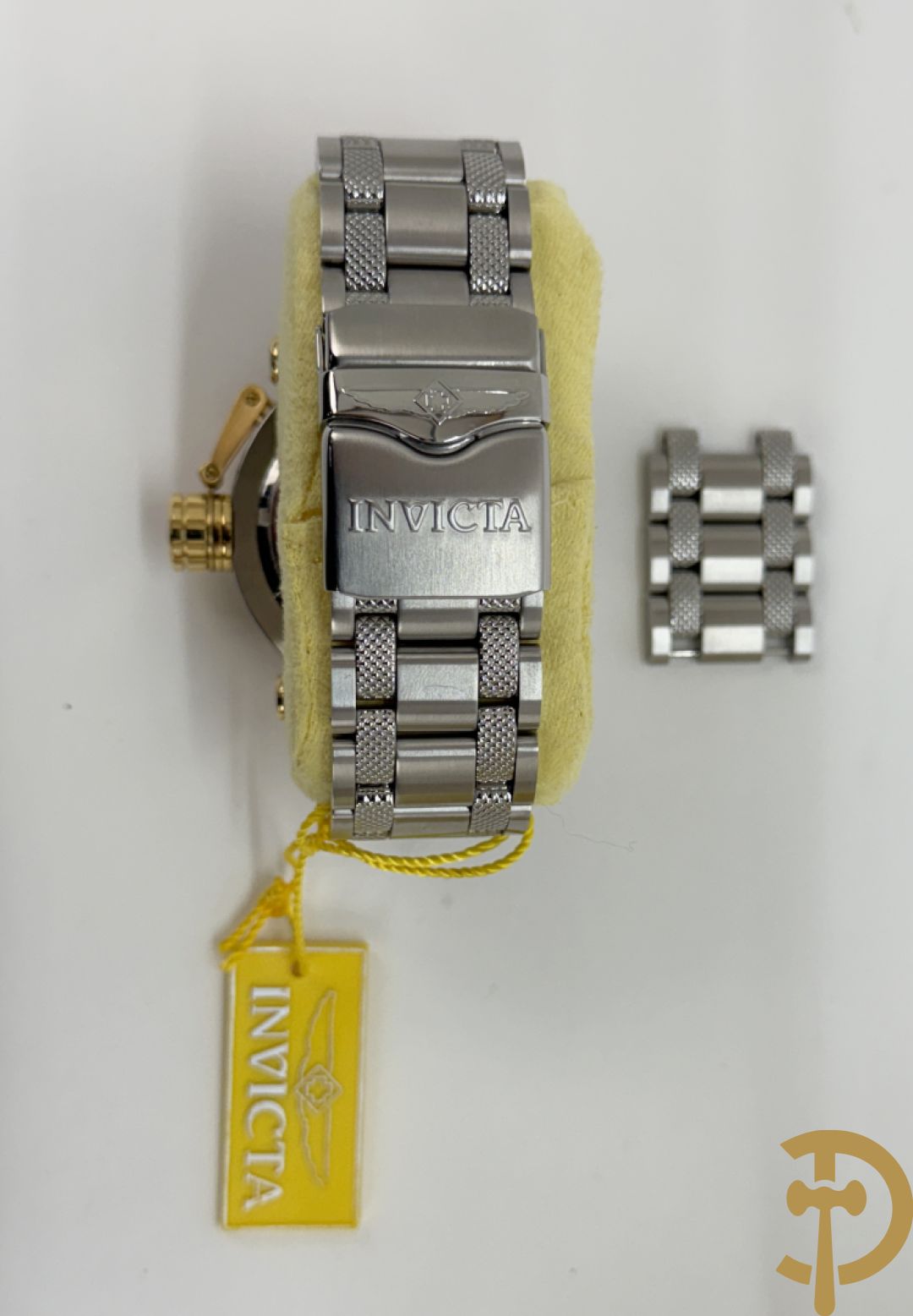 Collectors herenuurwerk, Invicta, bezet met drakendecor, met bijhorende box