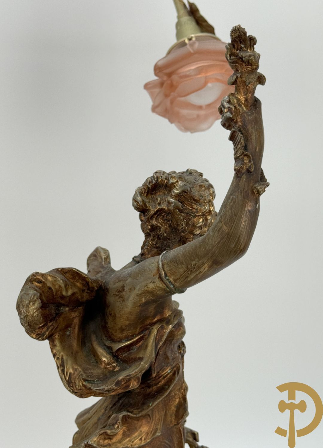 POITE getekend - Vuurverguld bronzen beeld van dame met kinderen houdende een toorts, achteraan 5 lichtpunten