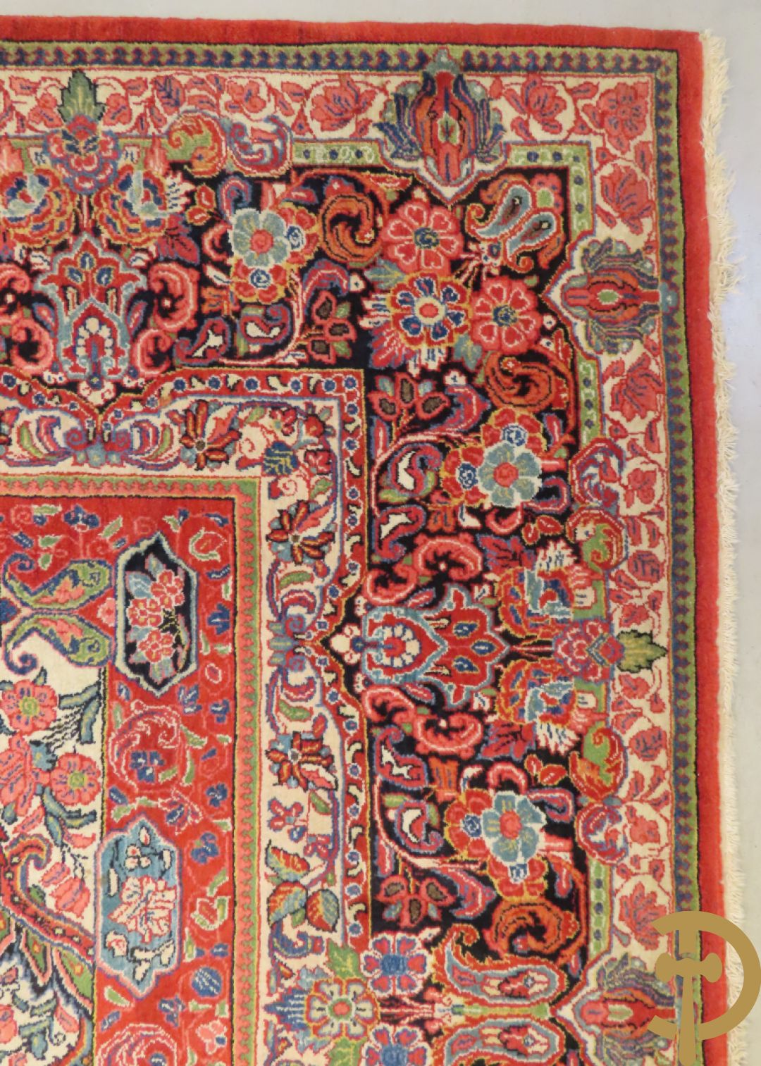 Oosters handgeknoopt tapijt met cashmeremotieven