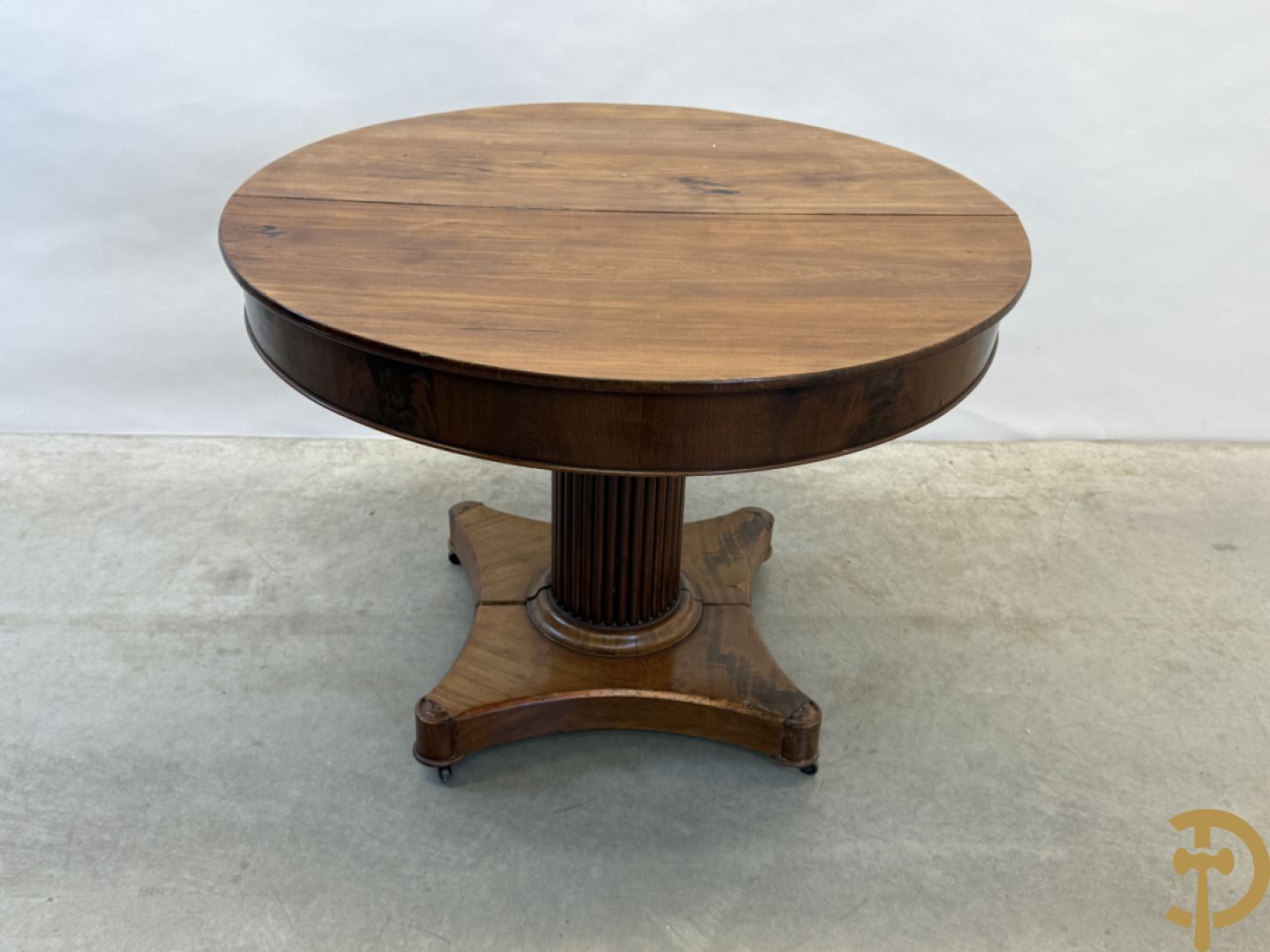 Notelaren uittrekbare ronde Charles X tafel, 19e