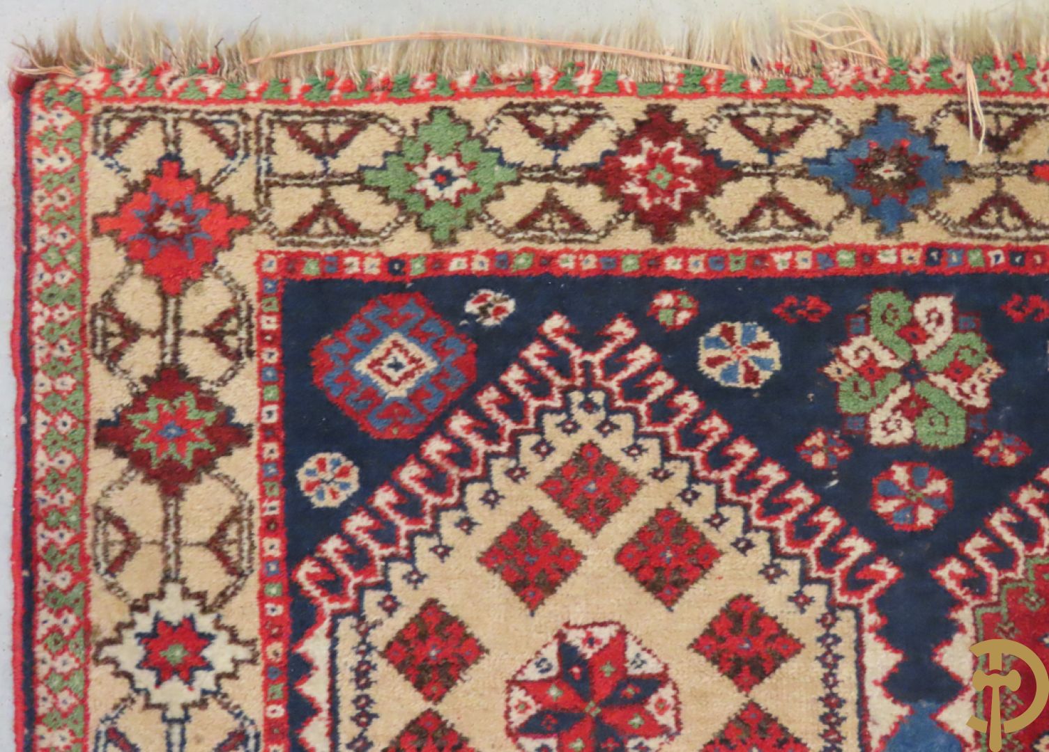 Drie oosterse handgeknoopte tapijten Kaukasus