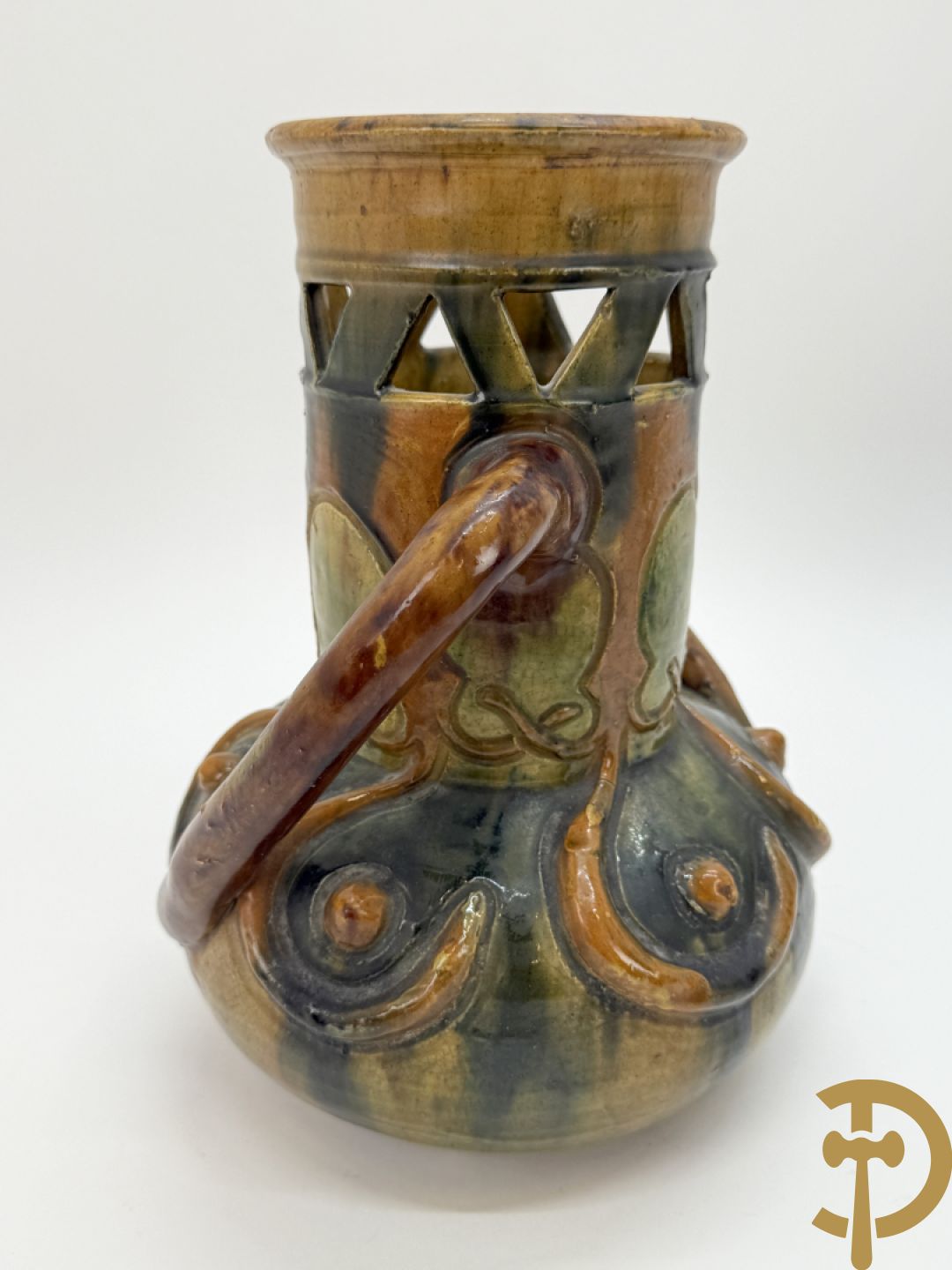 Drie Vlaams aardwerken vazen + Vlaams aardewerken tabakspot - VH gemonogrammeerd (Van Humskerk H.)