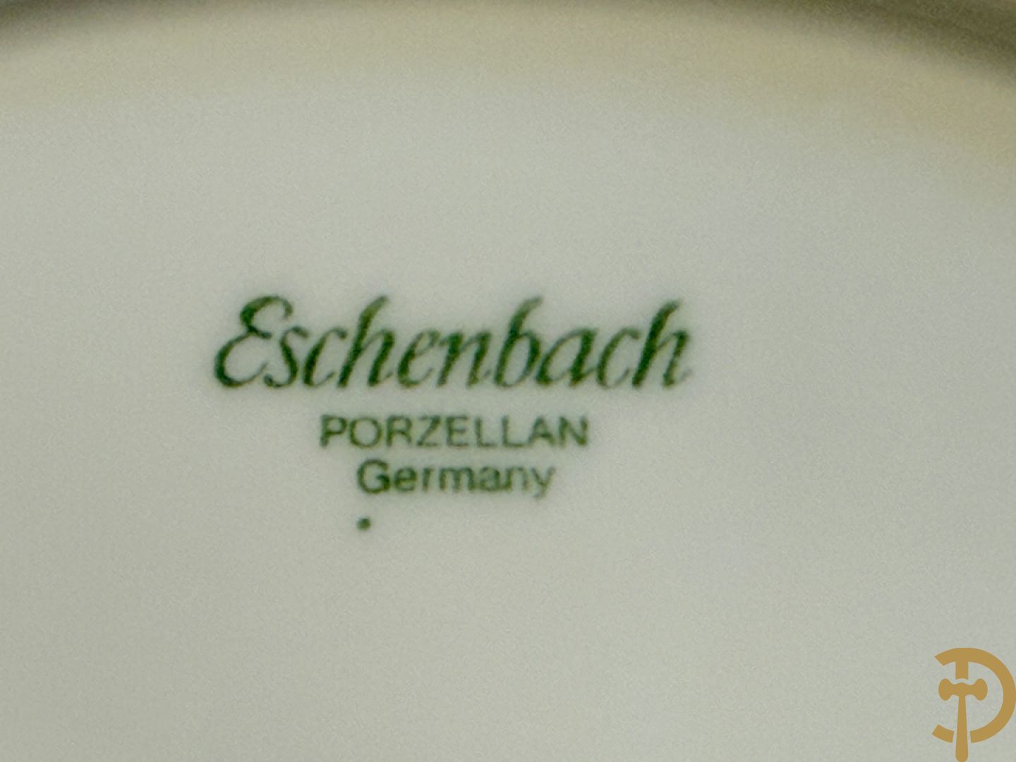 Wit porseleinen servies met vergulde rand, Eschenbach Germany + porseleinen servies met blauwe rand, Winterling Kirchenlamitz Bavaria