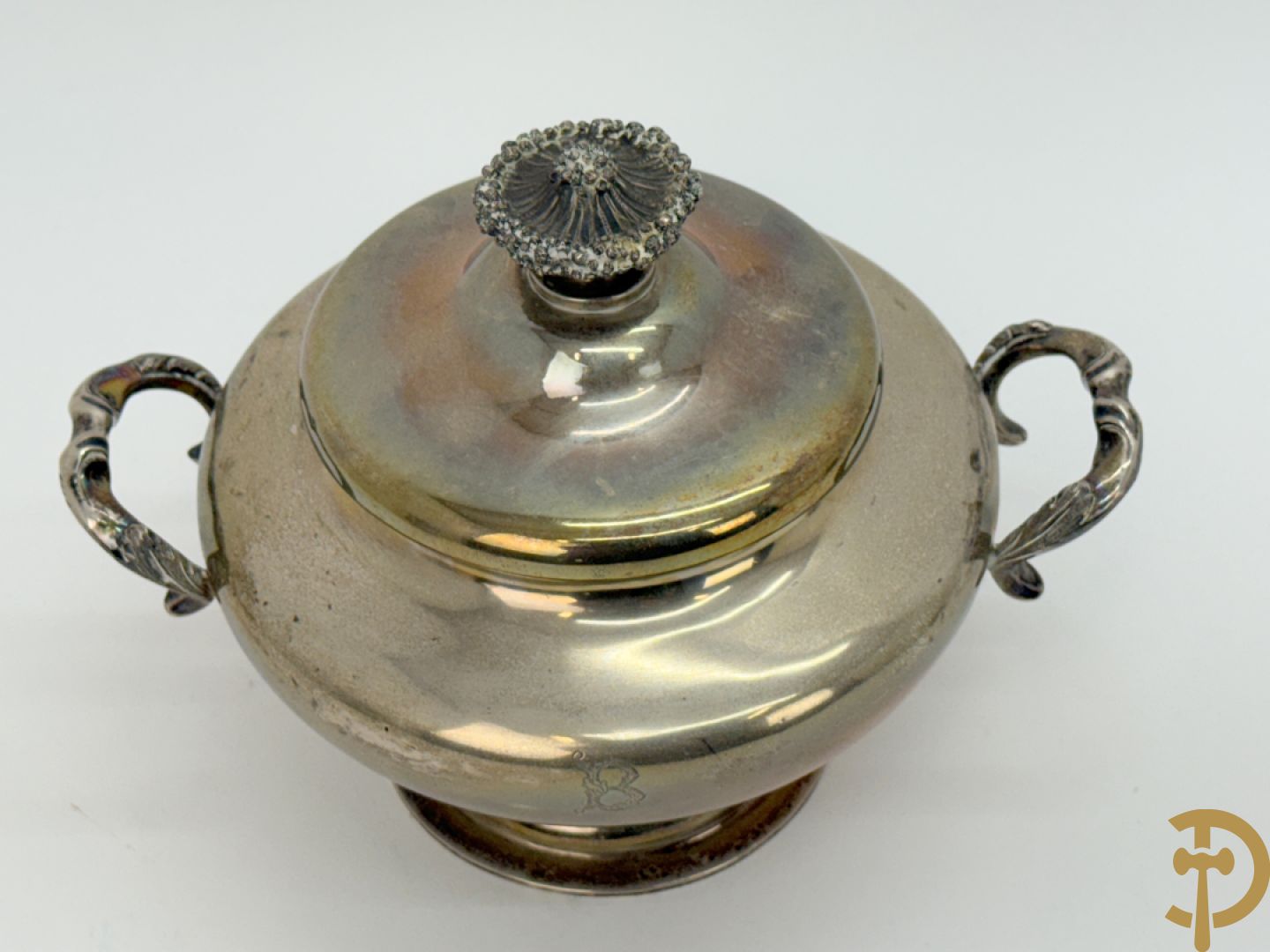 Zilveren koffiekan + bijhorende melk- en suikerpot, Louis XV stijl