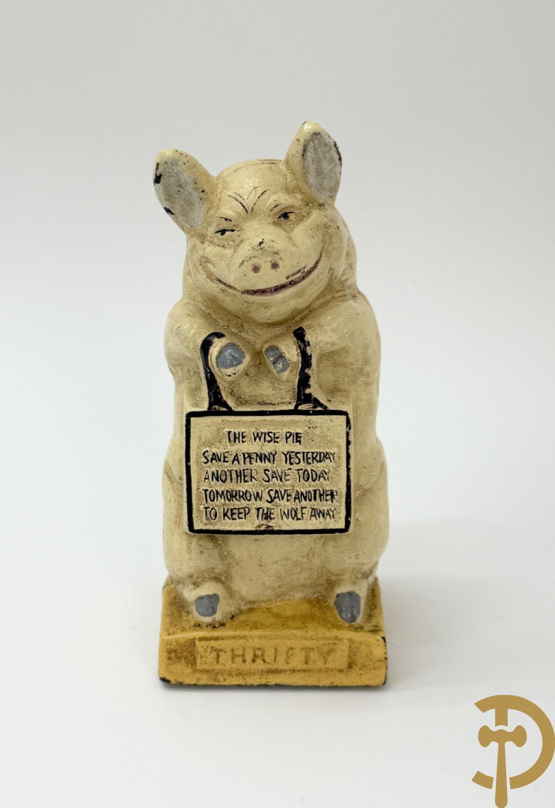 Gietijzeren Engelse hond + spaarpotten van gietijzeren varken, gipsen hond en gietijzeren kachel + verzamelobjecten Sphinx en Selles + koperen waterkraan