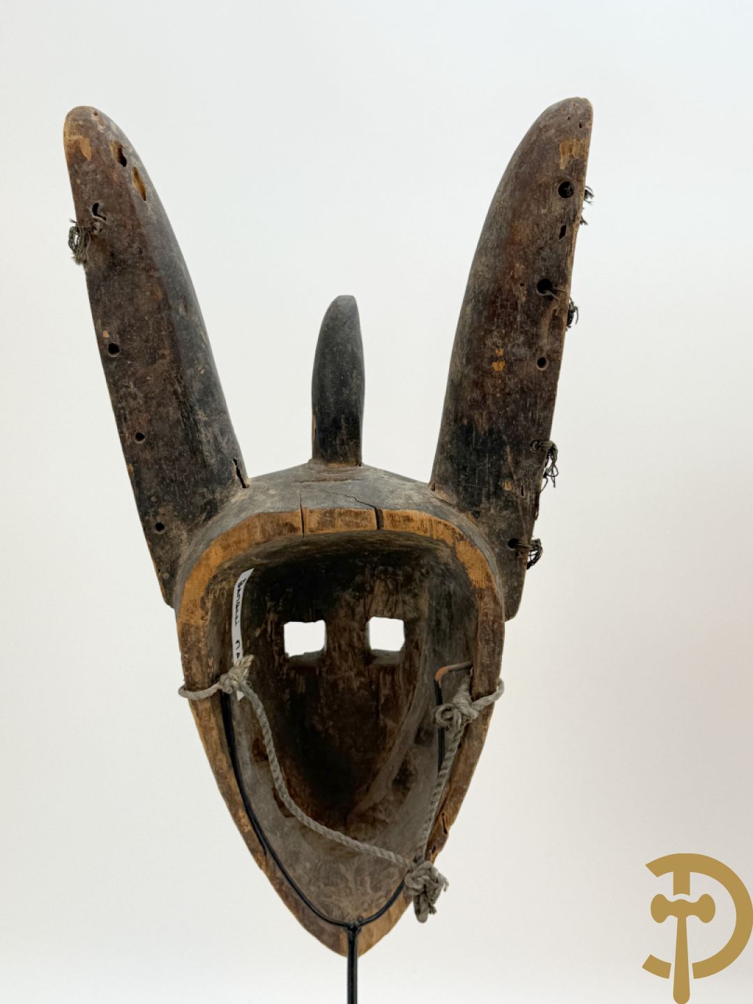 Twee Afrikaanse maskers : Bambara, rabbit masker + Yaka Nigeria masker