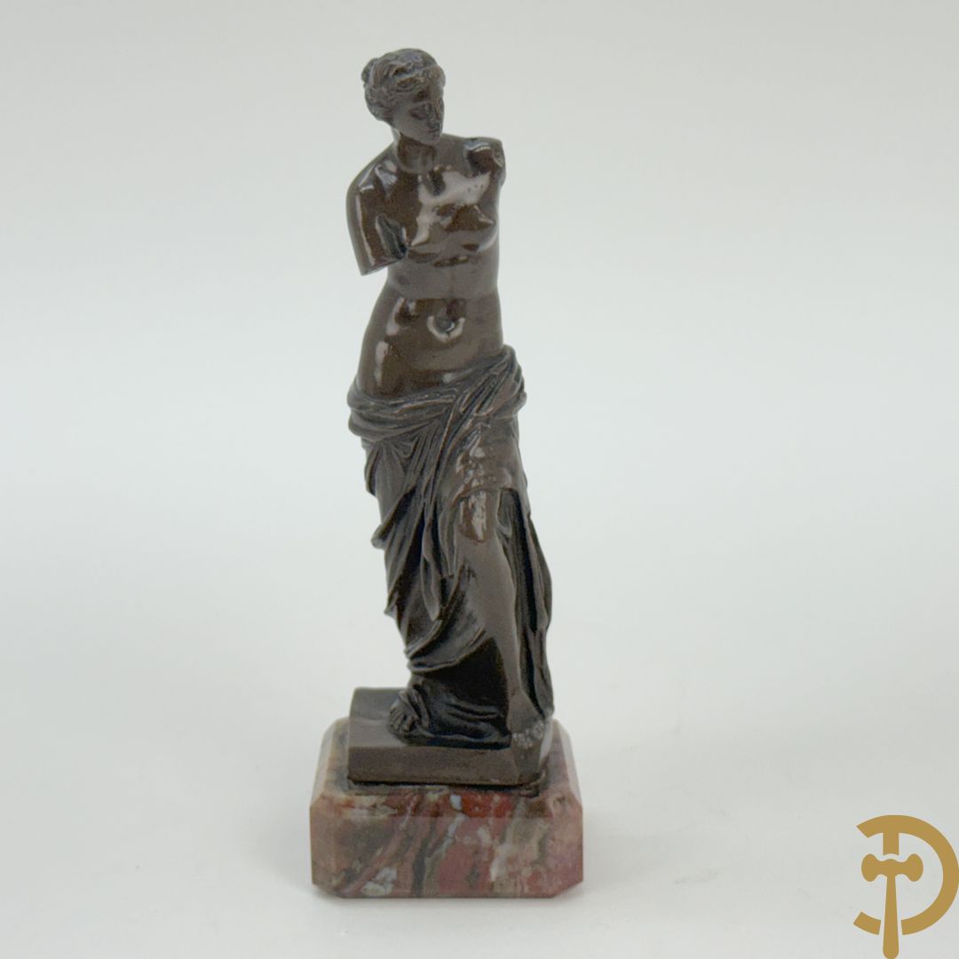 Barbedienne F. getekend 