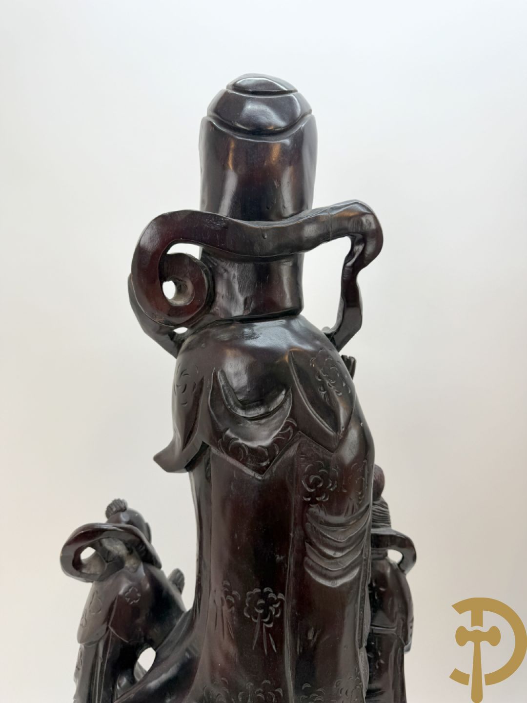 Aziatische houtsculptuur Guanying met 2 oosterse figuren + Oosterse man met baard