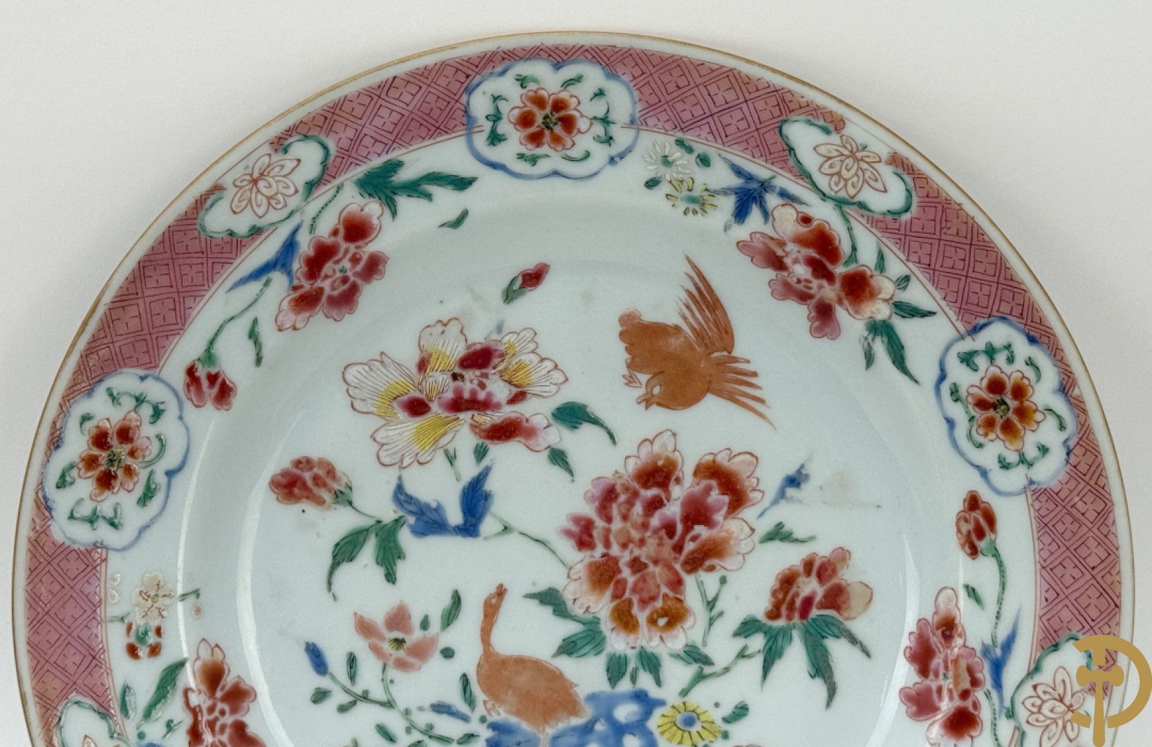 Twee Chinese porseleinen Imari bordjes, Kangxi + porseleinen bord met vogel- en bloemendecor Qian Long
