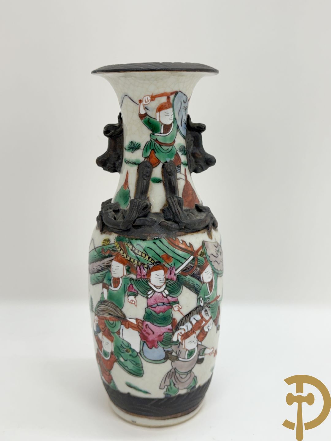 Twee fo-honden, Nankin vaas en Imari bord