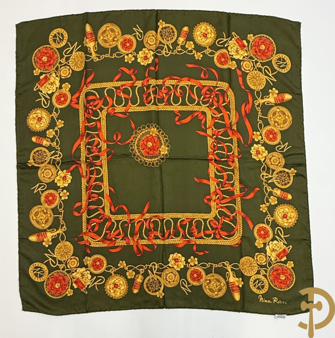 Vier foulards Nina Ricci (nooit gedragen komt uit winkel restant)
