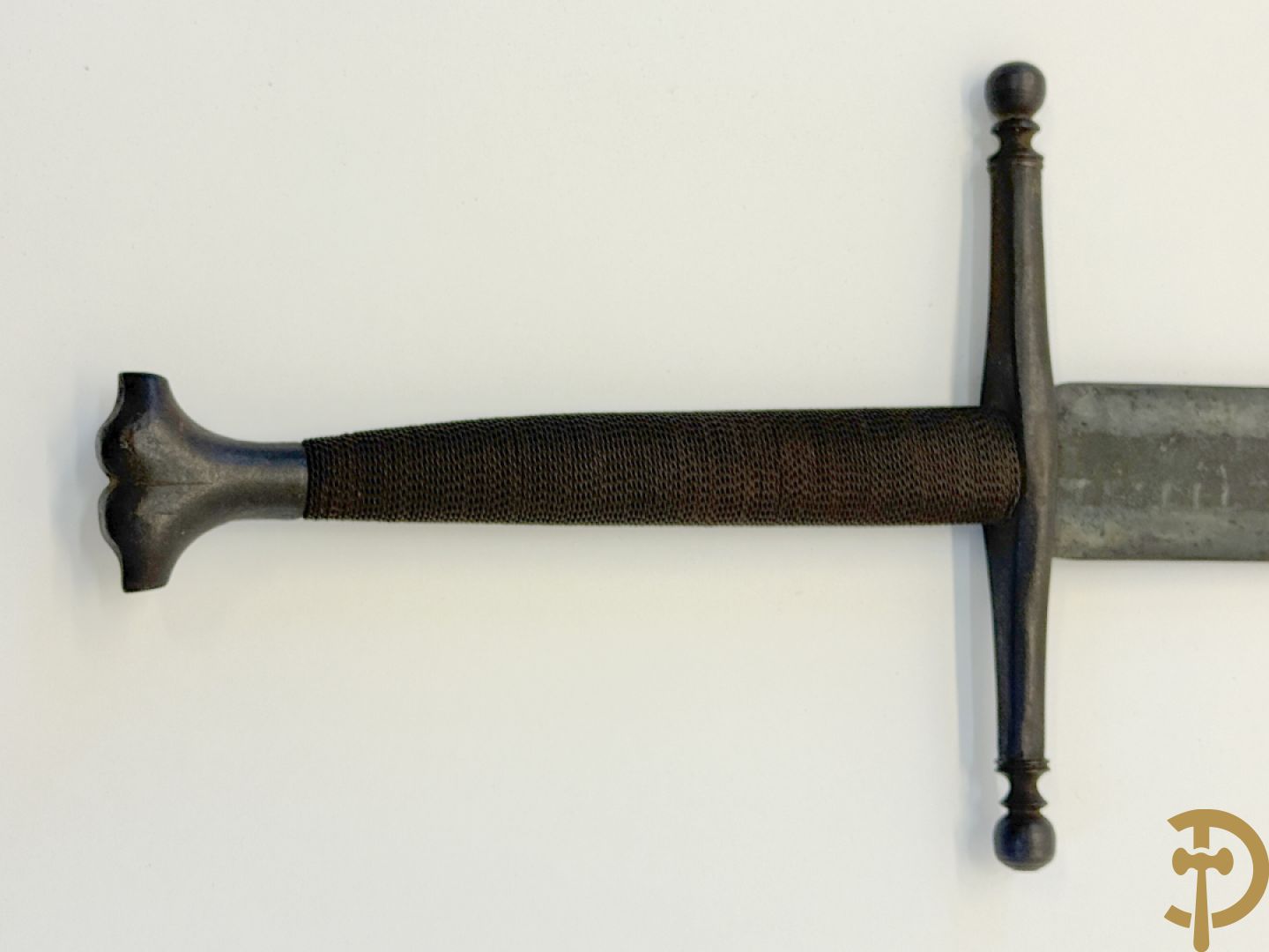 Ijzeren gesmeed zwaard