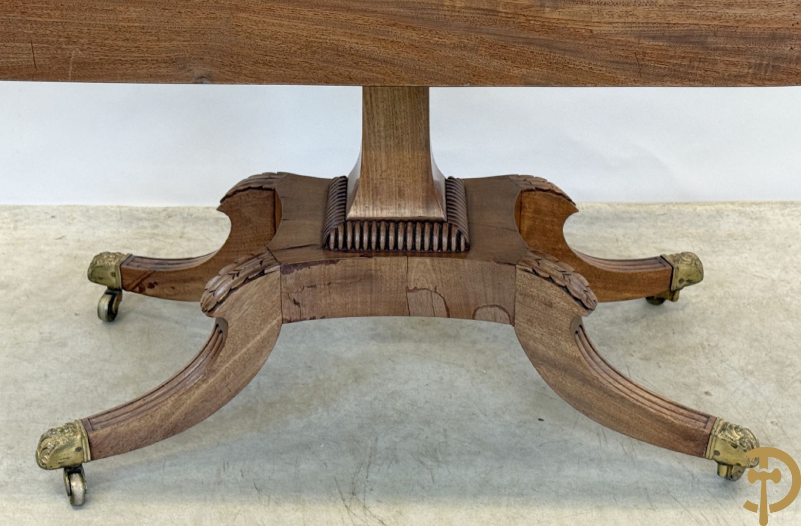 Engelse pembroketable met openflapbare zijkanten en lade - op vierpikkel