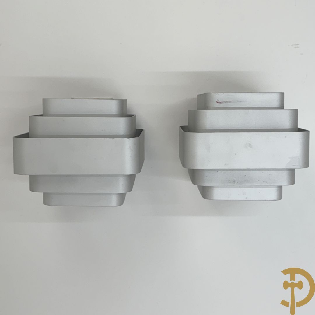 Paar wandlampen in zilverkleur naar Jules Wabbes, uitgegeven door Wever & Ducré