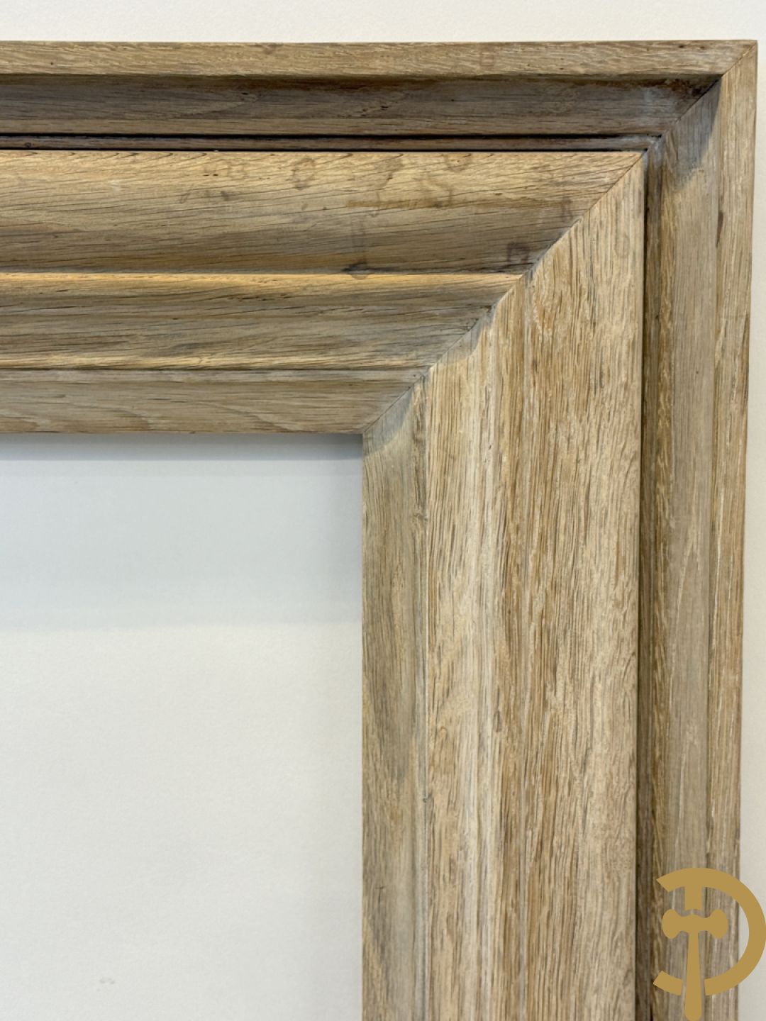 Eiken schouwmantel met gestoken molures