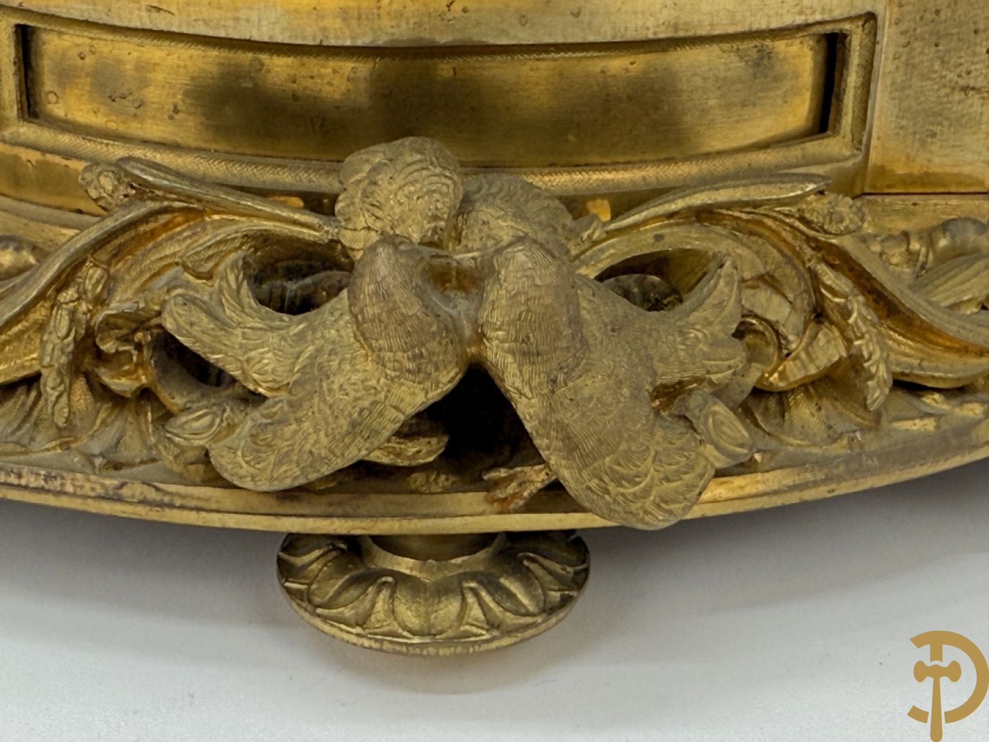 Bronzen pendule met paar cupido