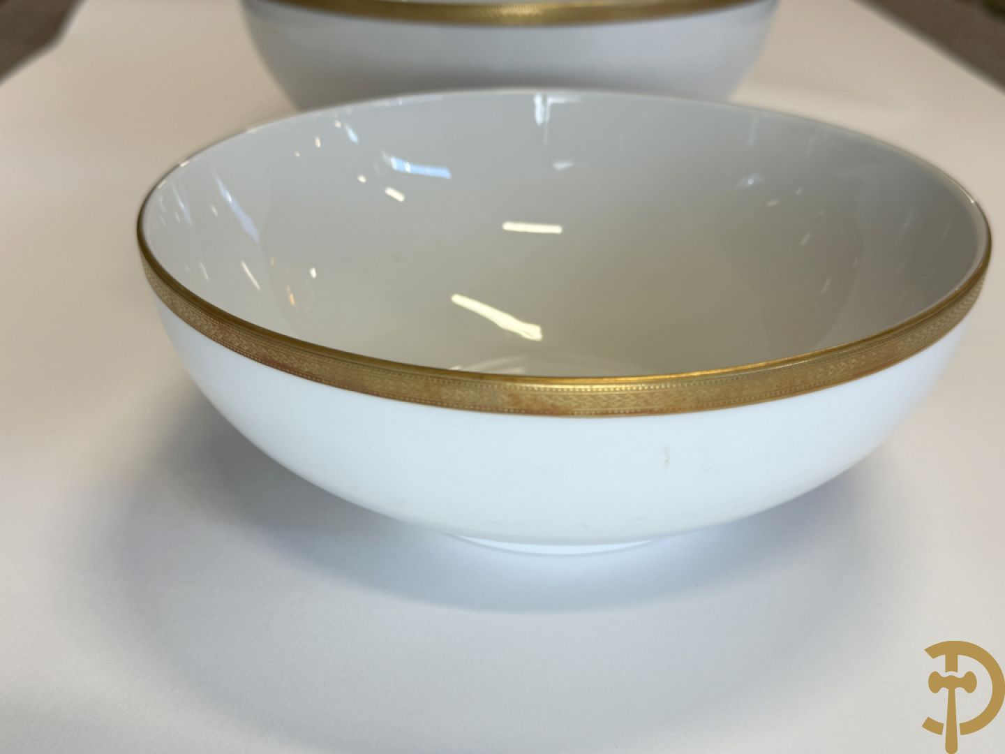 Wit porseleinen servies met vergulde rand, Eschenbach Germany + porseleinen servies met blauwe rand, Winterling Kirchenlamitz Bavaria