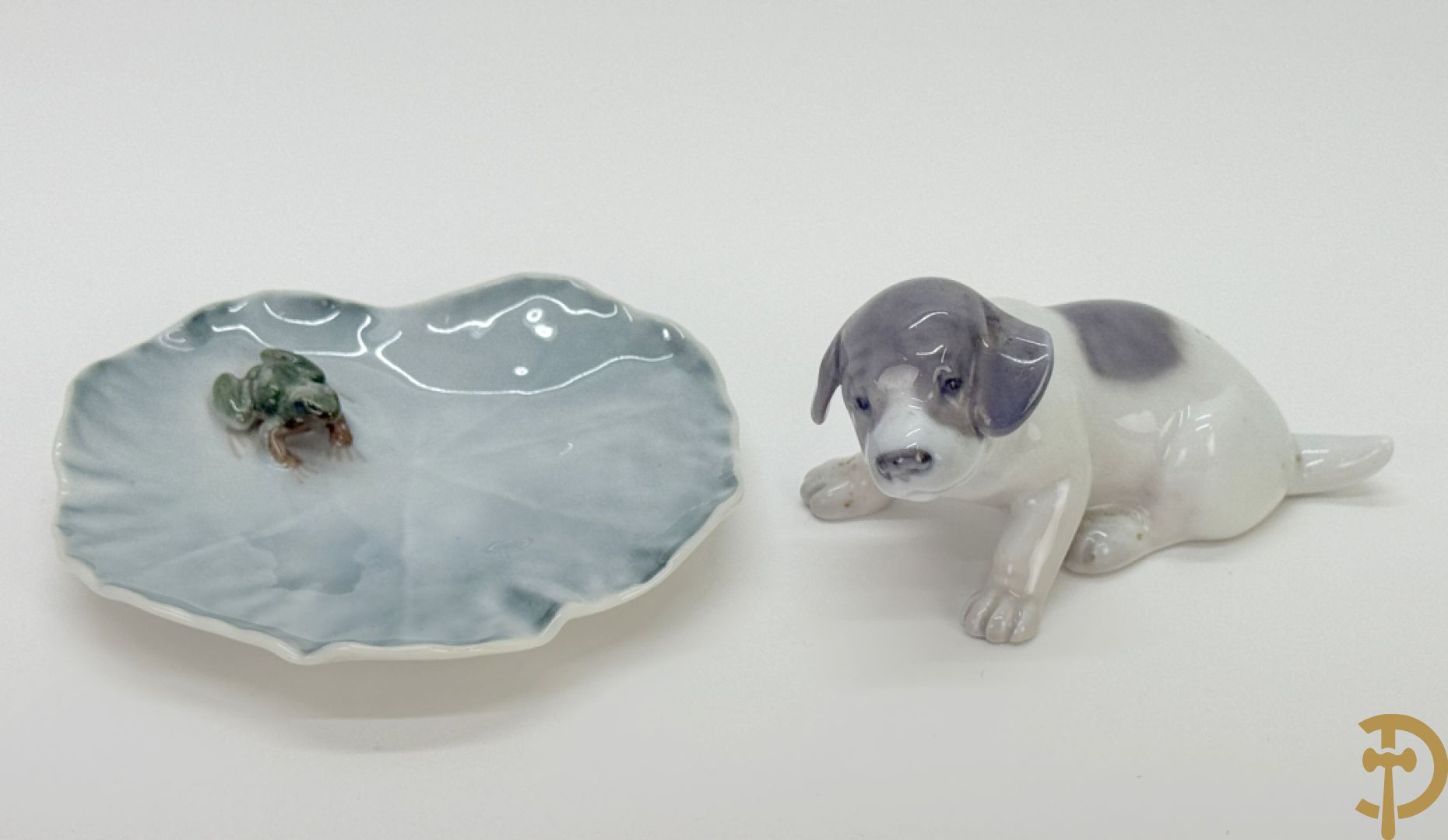 Reeks biscuitbeelden in Royal Copenhagen o.a. saterfiguur met bok, vogeltjes, hond, muis, ijsbeer, schaaltje