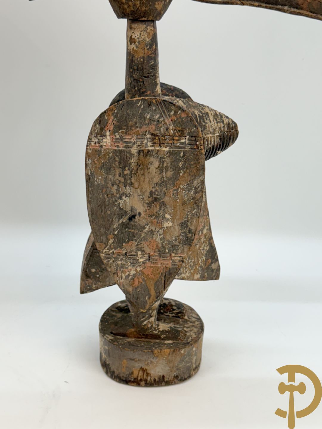 Twee Afrikaanse hout sculpturen : Ibo Nigeria masker + Malinees vogelbeeld Chiwara