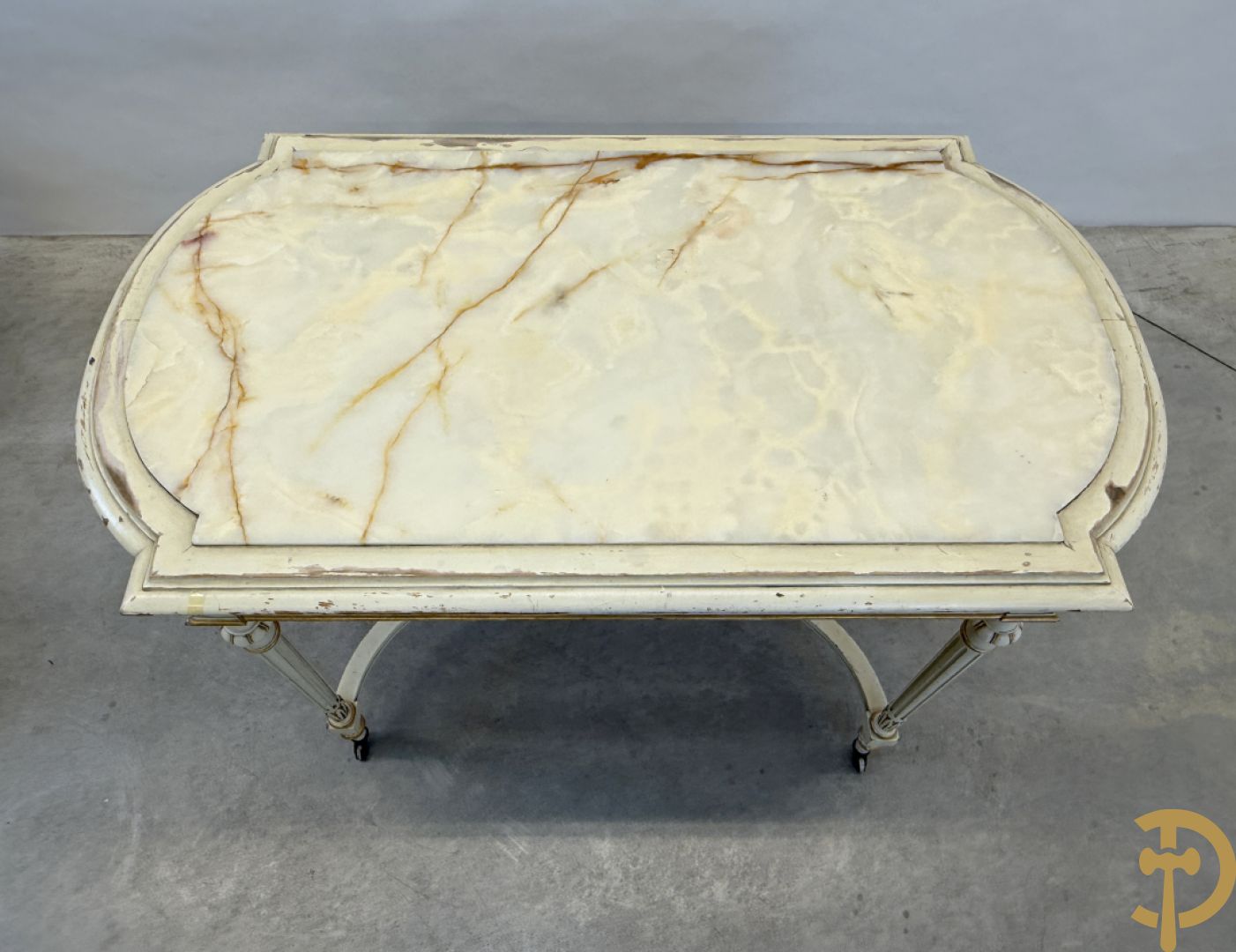 Salonensemble Louis XVI stijl bestaande uit 2 armzetels, 2 stoelen en salontafel