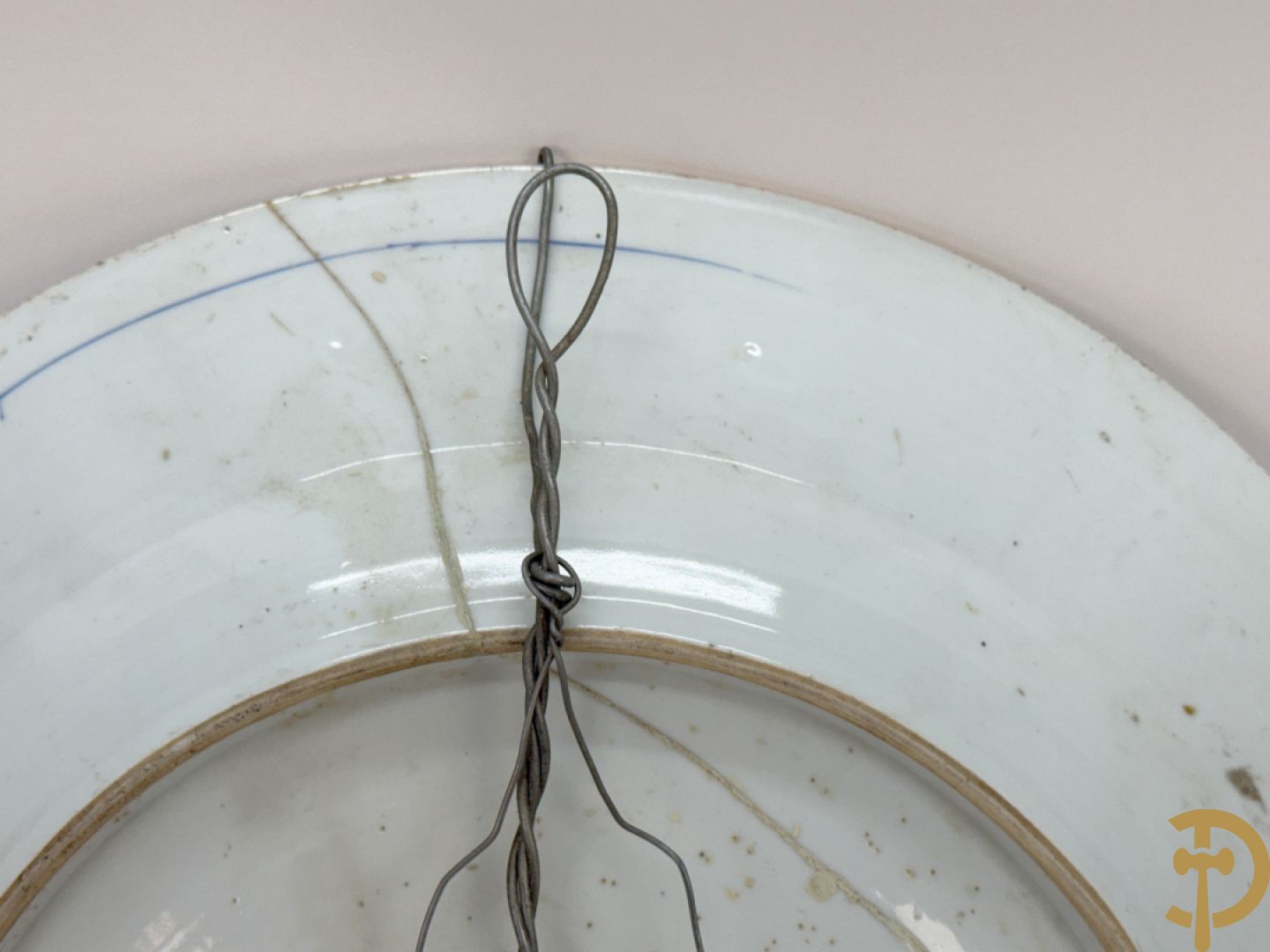 Chinese porseleinen schotel met planten- en vazenmotieven, 19e