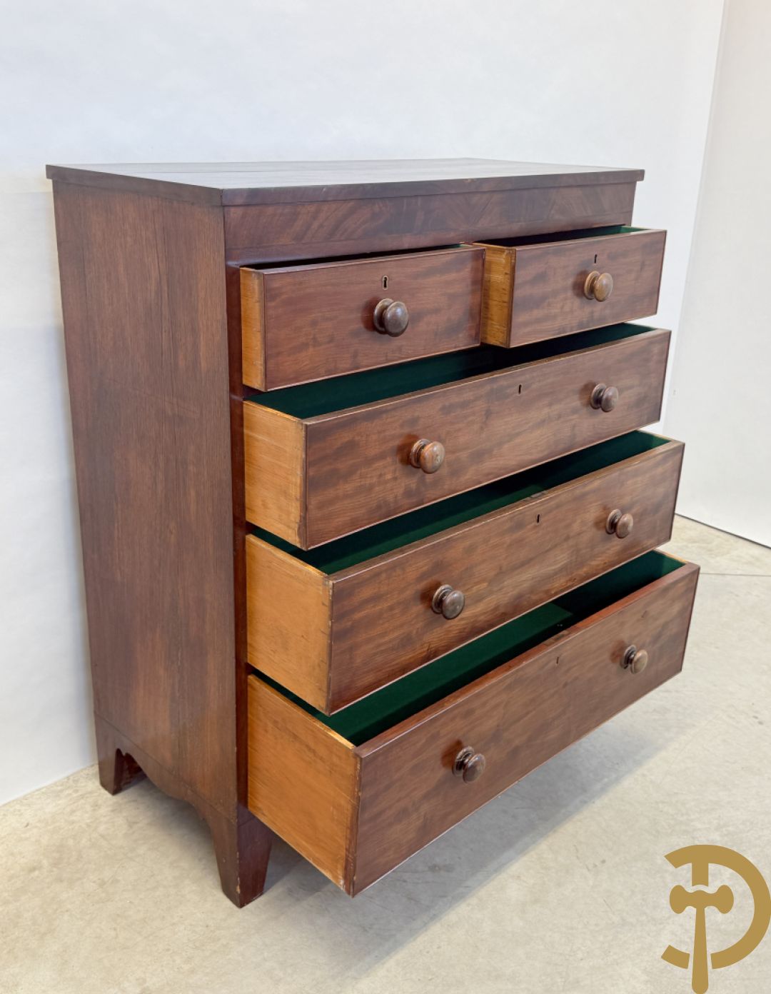 Mahoniehouten Engelse vijfladencommode