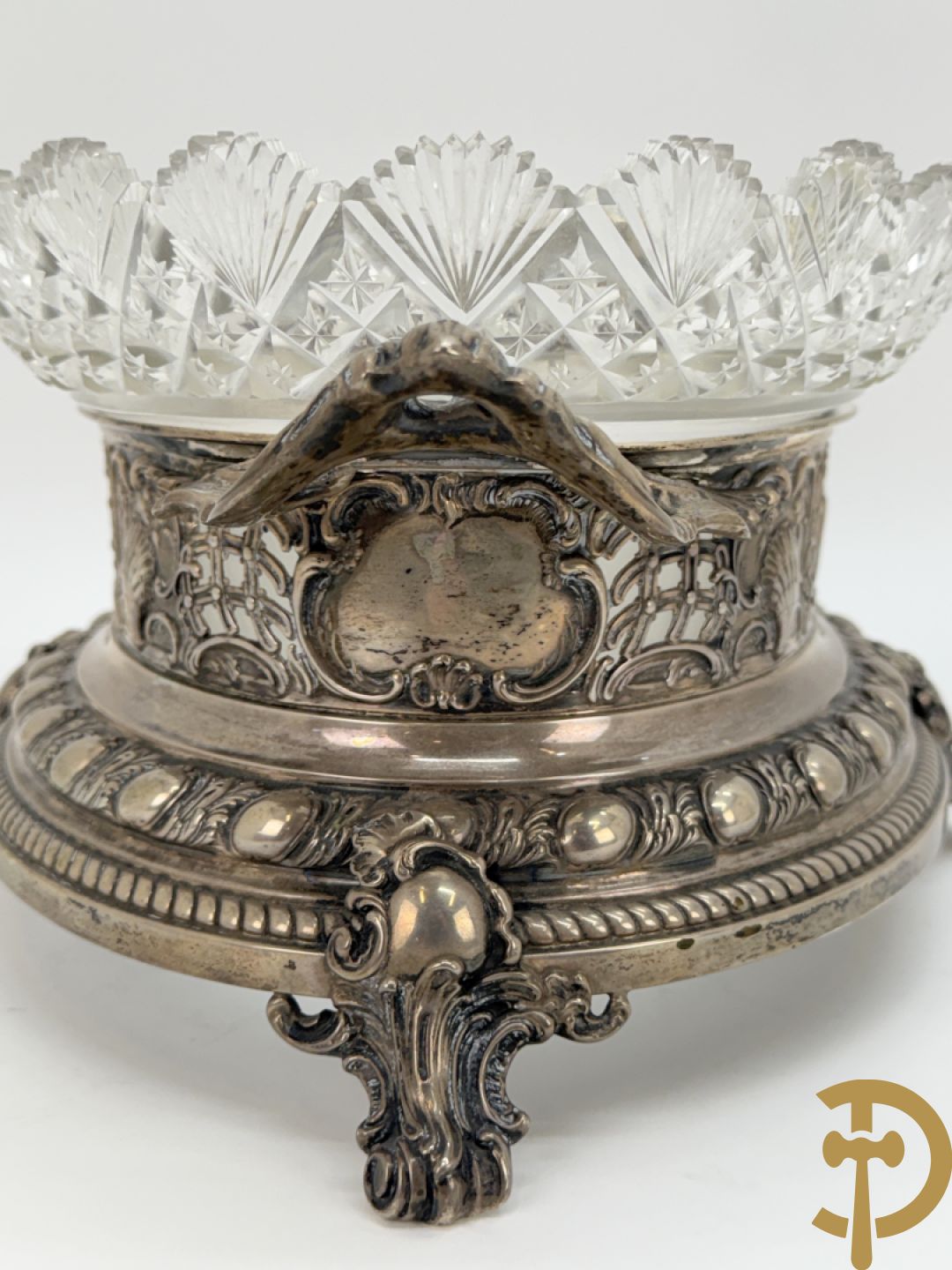 Massief zilveren ovale milieu de table met kristallen coupe