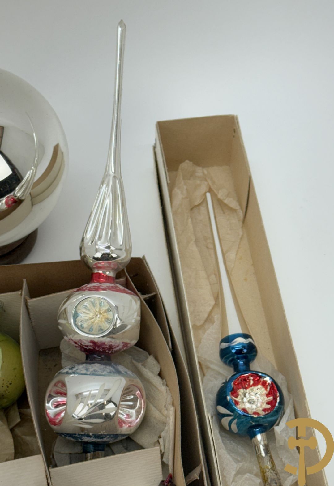 Antiek mondglazen kerstballen, Ajeko en pieken