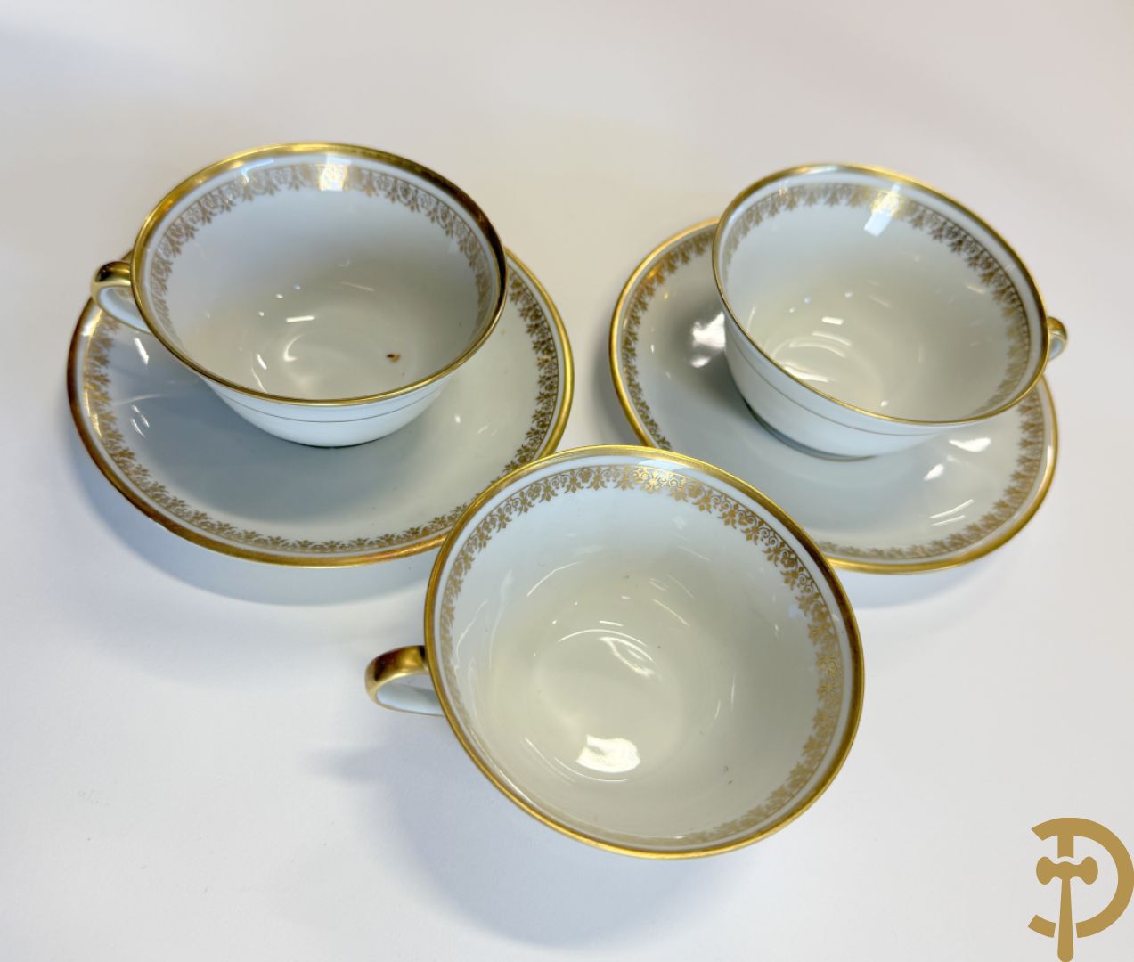 Wit porseleinen servies met vergulde rand, Eschenbach Germany + porseleinen servies met blauwe rand, Winterling Kirchenlamitz Bavaria