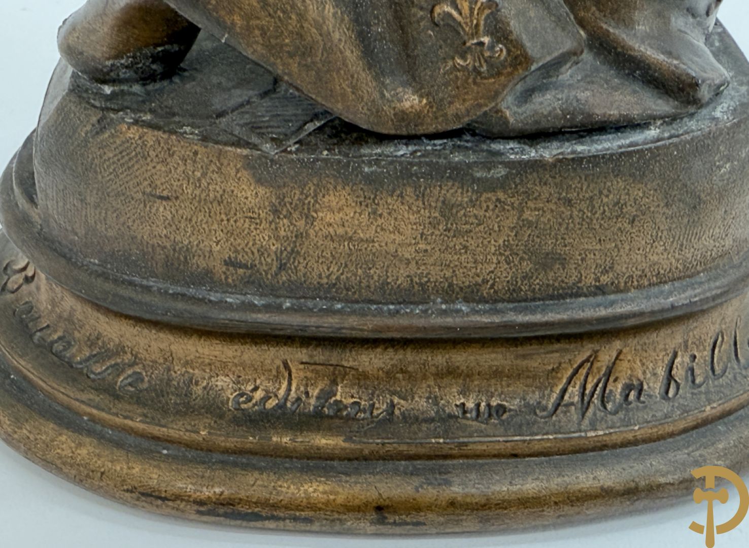 Verguld beeld van Sint-Louis in zamak