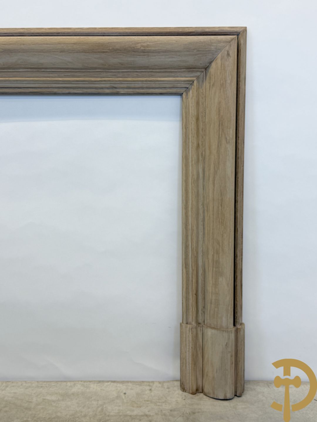 Eiken schouwmantel met gestoken molures