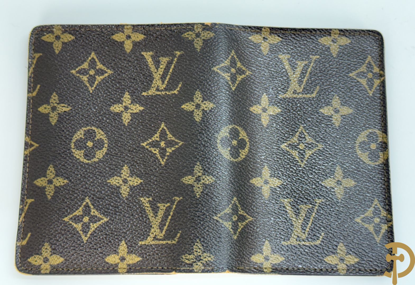 Grote en kleine toiletzak Louis Vuitton + agenda 2001  + portefeuille + tag + paraplu