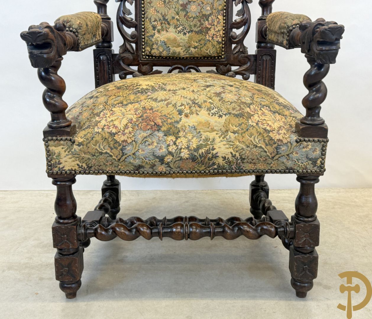 Paar massief eiken jacht armzetels met sculptuur van bladranken en vogelmotieven