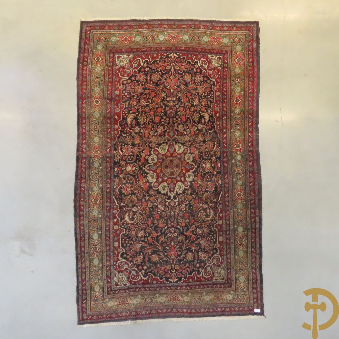 Oosters handgeknoopt tapijt Bidjar met centraal medaillon en bloemendecor