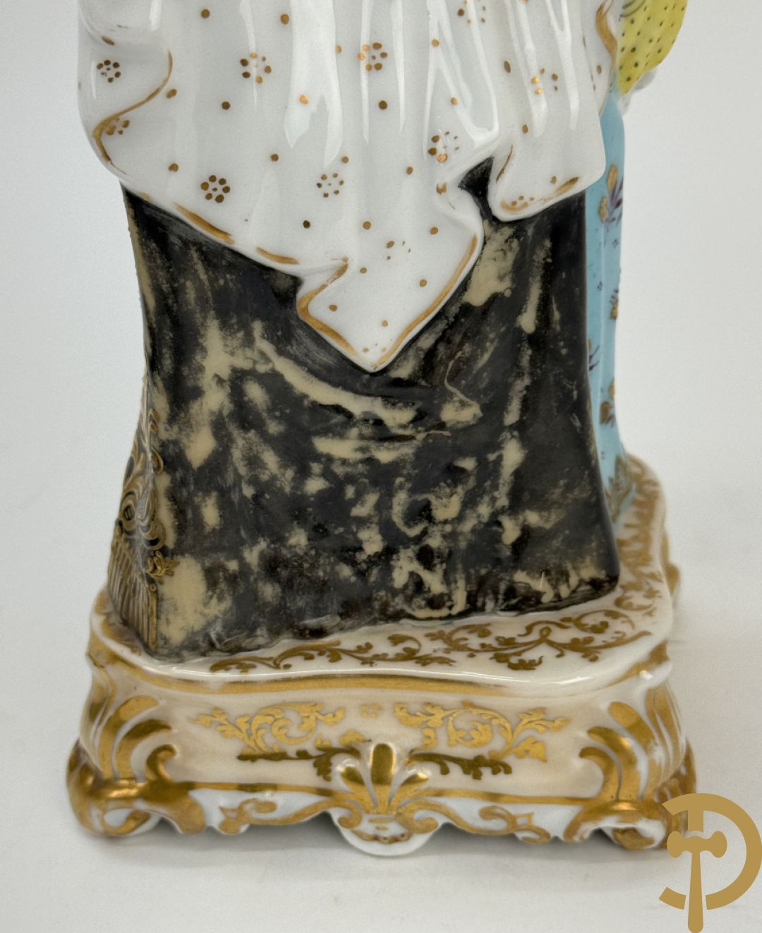 Paar 19e porseleinen Vieux Paris beeldjes van edelheer en edelvrouw