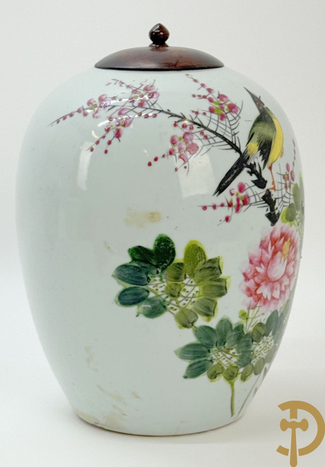 Chinese porseleinen dekselpotiche met vogel- en bloemendecor + Chinese porseleinen dekselkom met bloemen- en vogeldecor