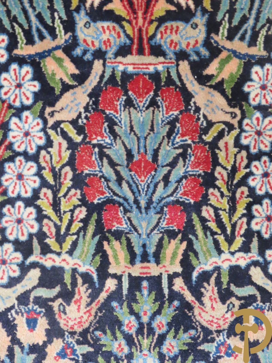 Oosters handgeknoopt tapijt Heriké met decor van amforen , bloemen en vogels