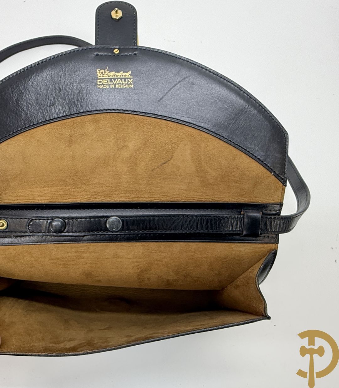 Twee vintage Delvaux handtassen (zwart en bruin) + geldbeugel + lege doosjes